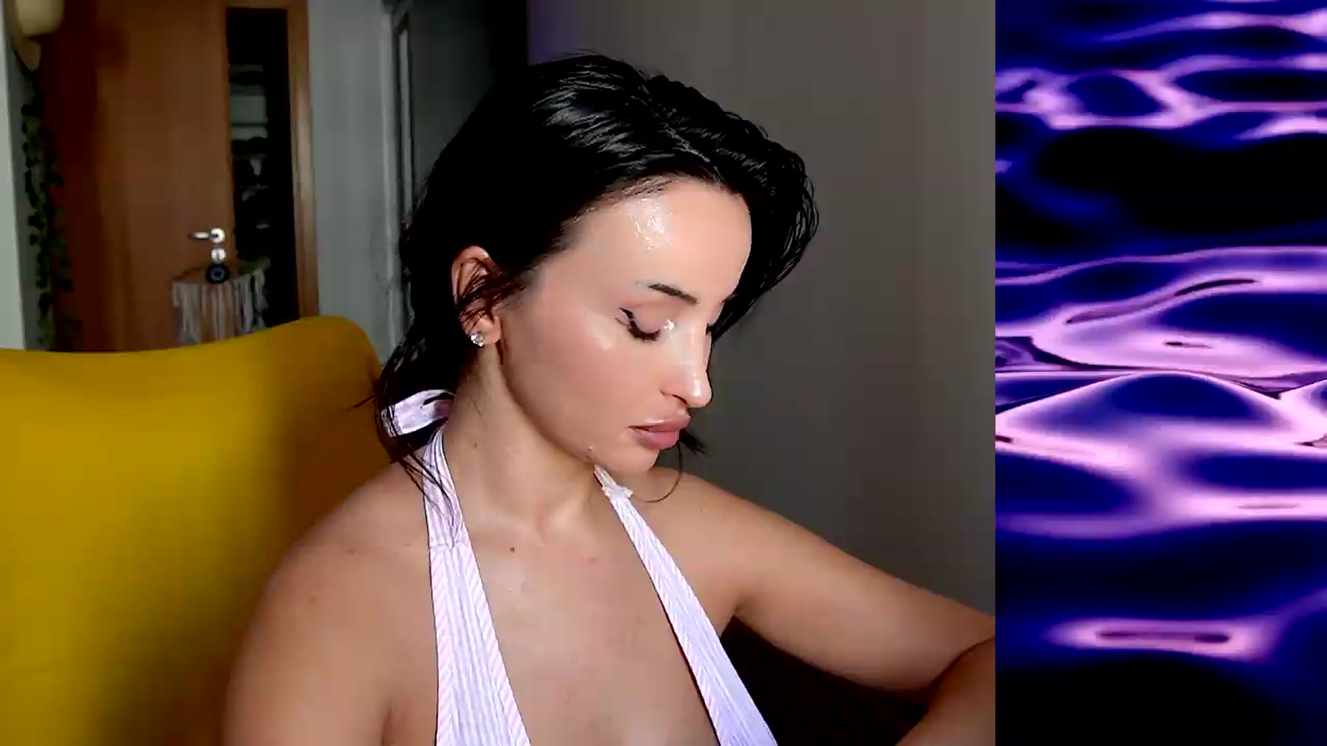 Gallery image thumbnail from AlienControl's myfreecams stream on, 08/13/2026, 13:17 image 5 of 20