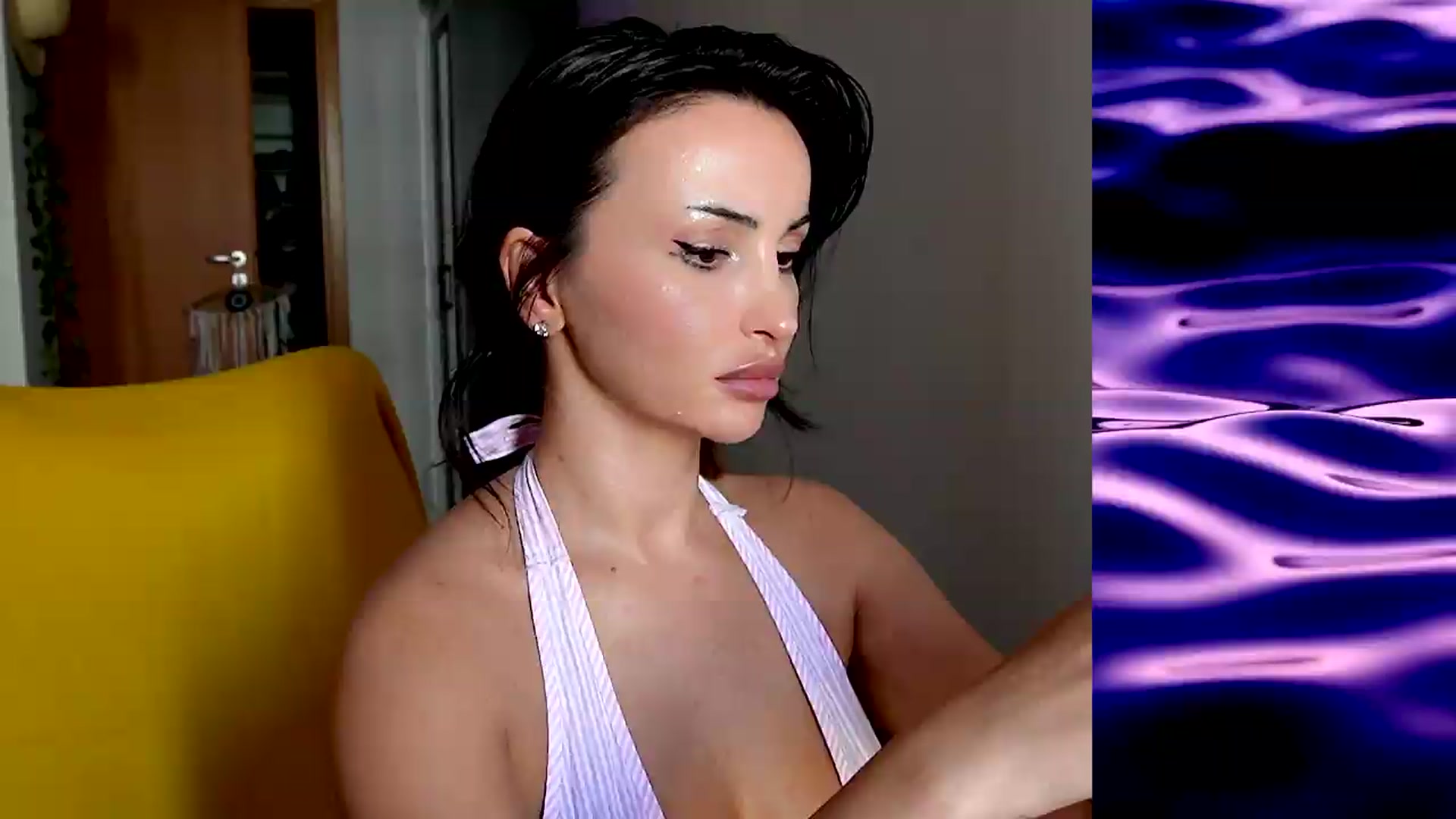Gallery image thumbnail from AlienControl's myfreecams stream on, 08/13/2026, 13:17 image 2 of 20