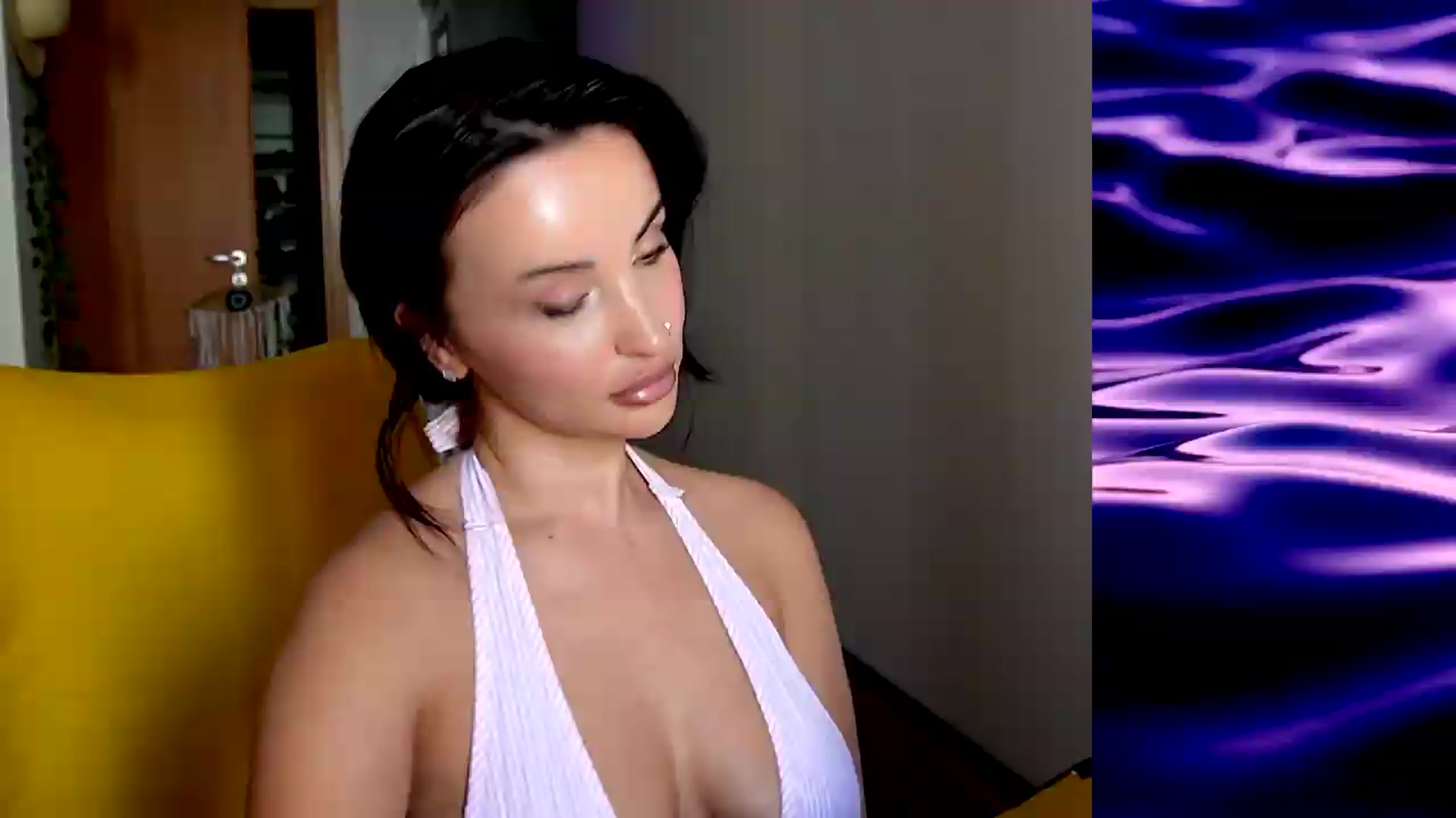 Gallery image thumbnail from AlienControl's myfreecams stream on, 08/13/2026, 13:17 image 8 of 20