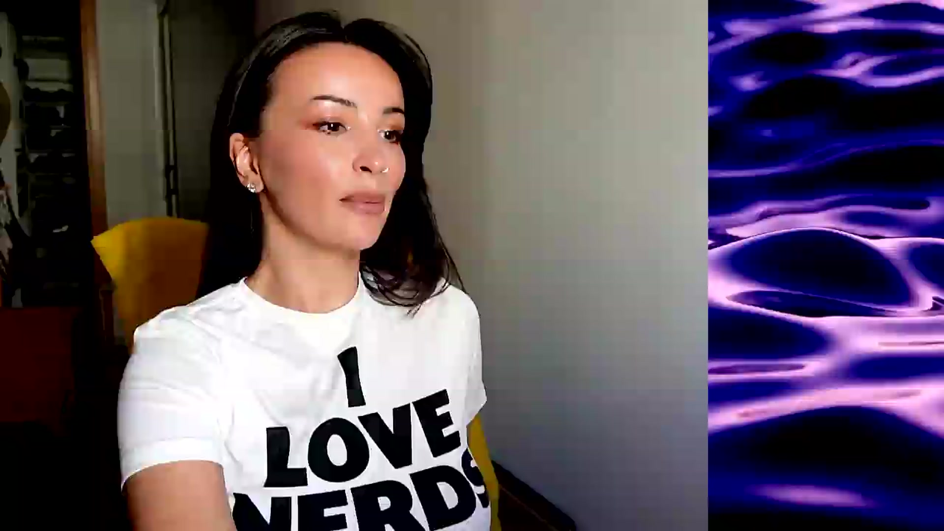 Gallery image thumbnail from AlienControl's myfreecams stream on, 08/18/2026, 12:31 image 19 of 20