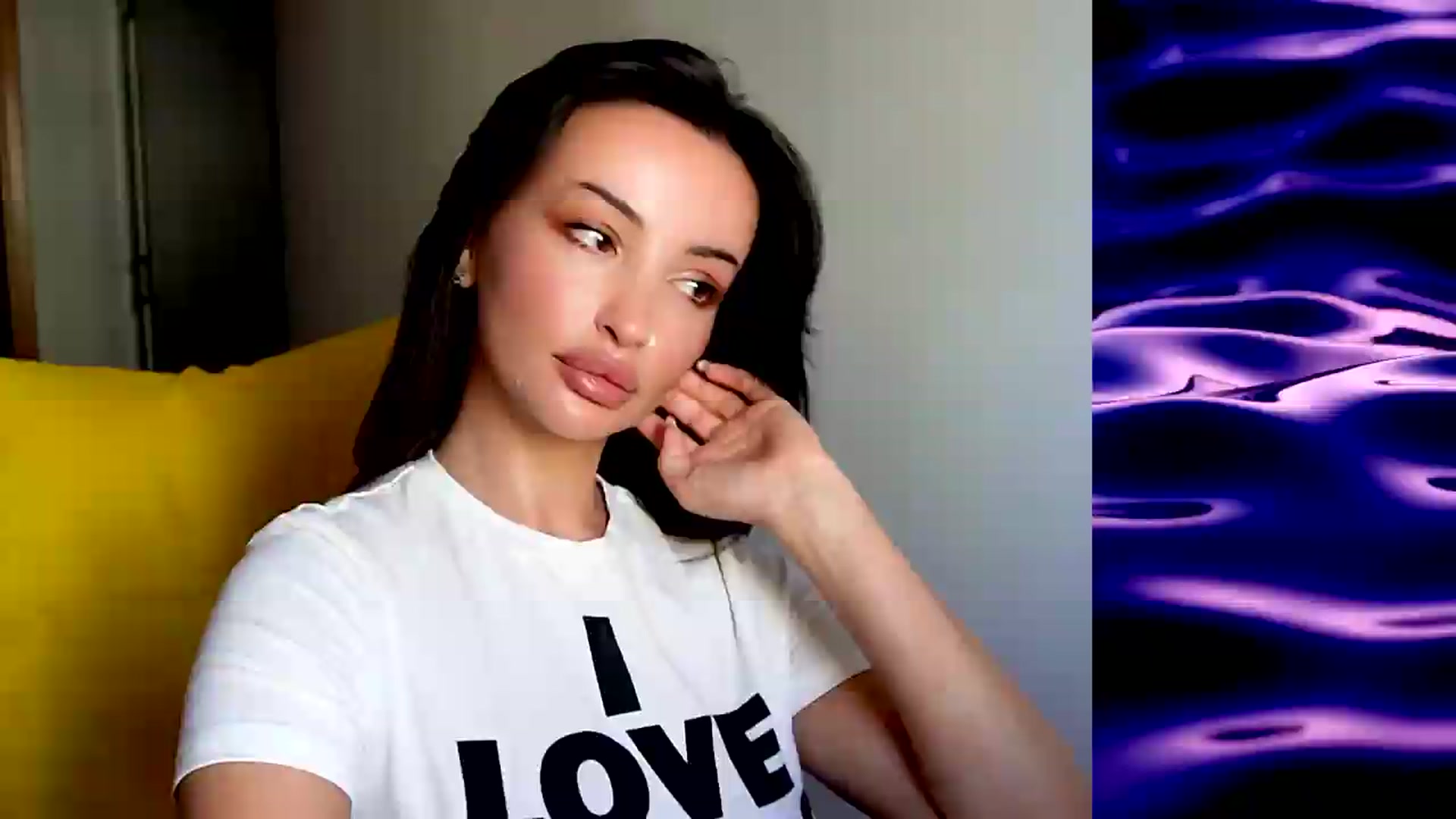 Gallery image thumbnail from AlienControl's myfreecams stream on, 08/18/2026, 12:31 image 10 of 20