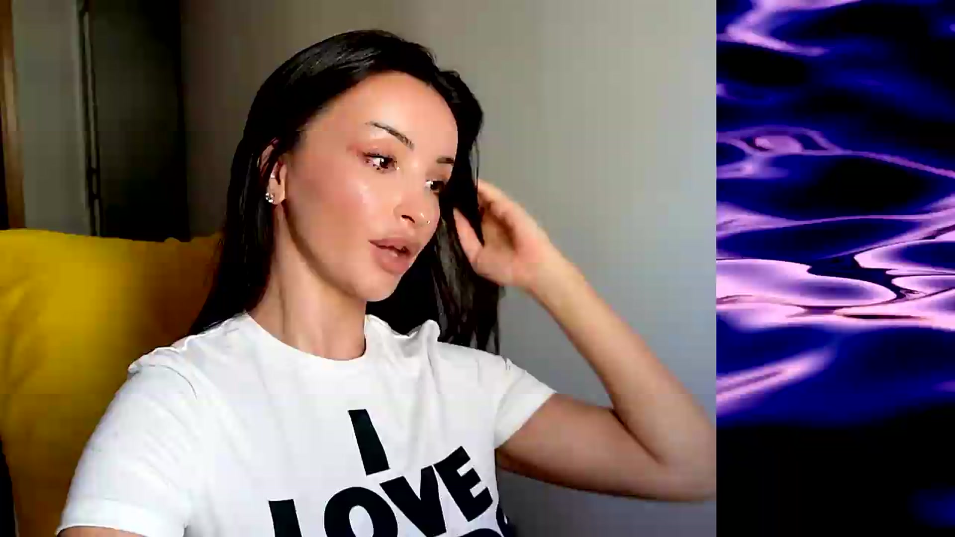 Gallery image thumbnail from AlienControl's myfreecams stream on, 08/18/2026, 12:31 image 13 of 20