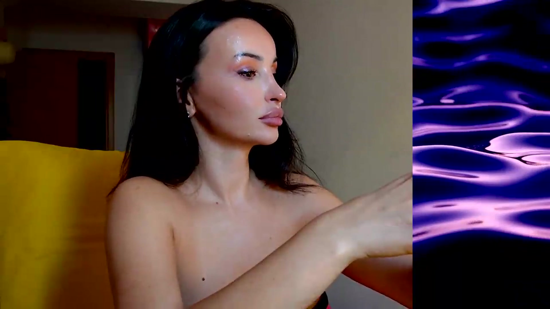 Gallery image thumbnail from AlienControl's myfreecams stream on, 08/25/2026, 15:12 image 19 of 20