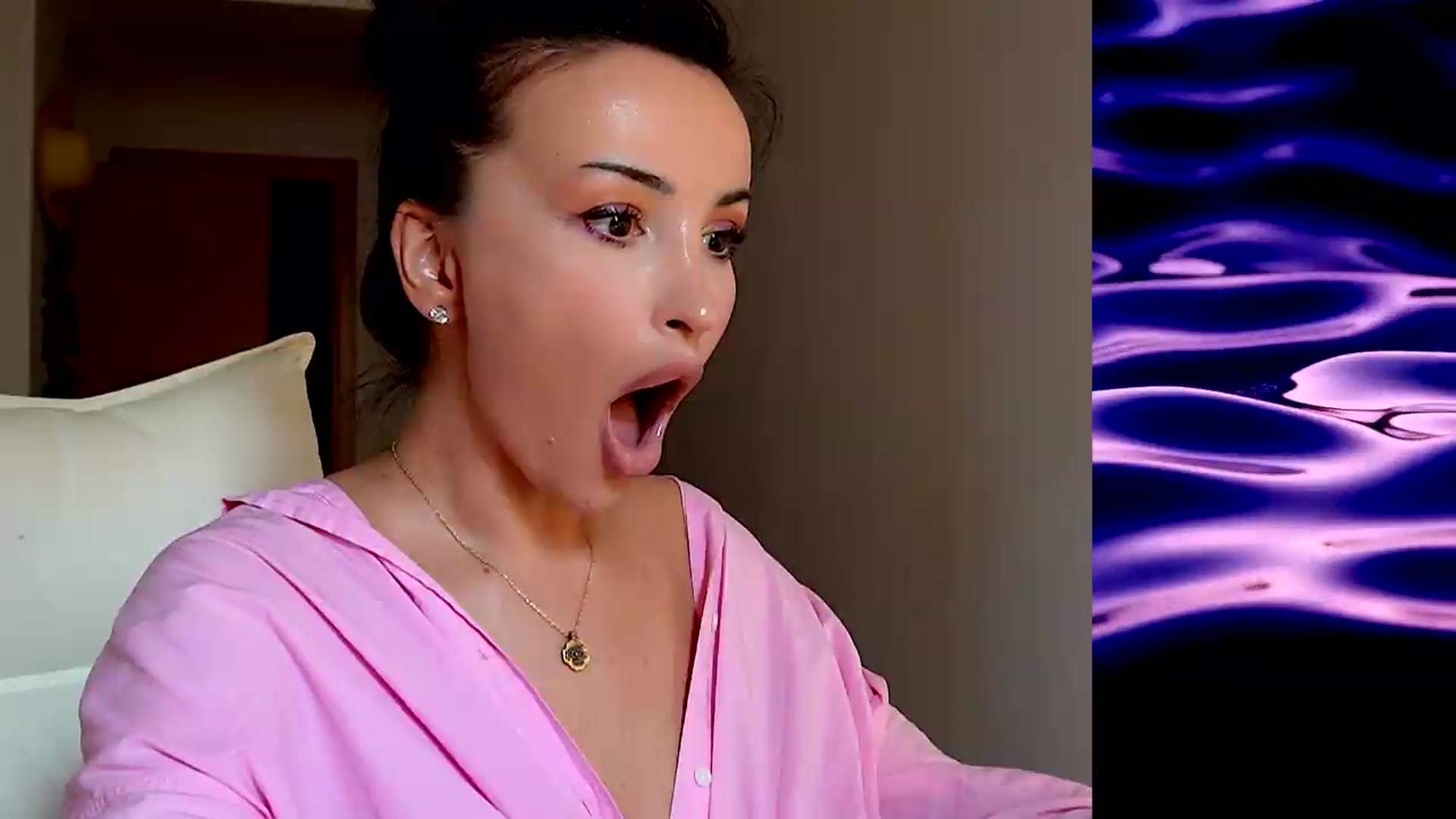 Gallery image thumbnail from AlienControl's myfreecams stream on, 08/27/2026, 12:40 image 19 of 20
