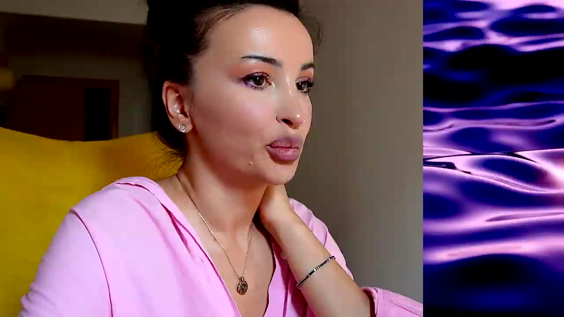 Gallery image thumbnail from AlienControl's myfreecams stream on, 08/27/2026, 12:40 image 1 of 20