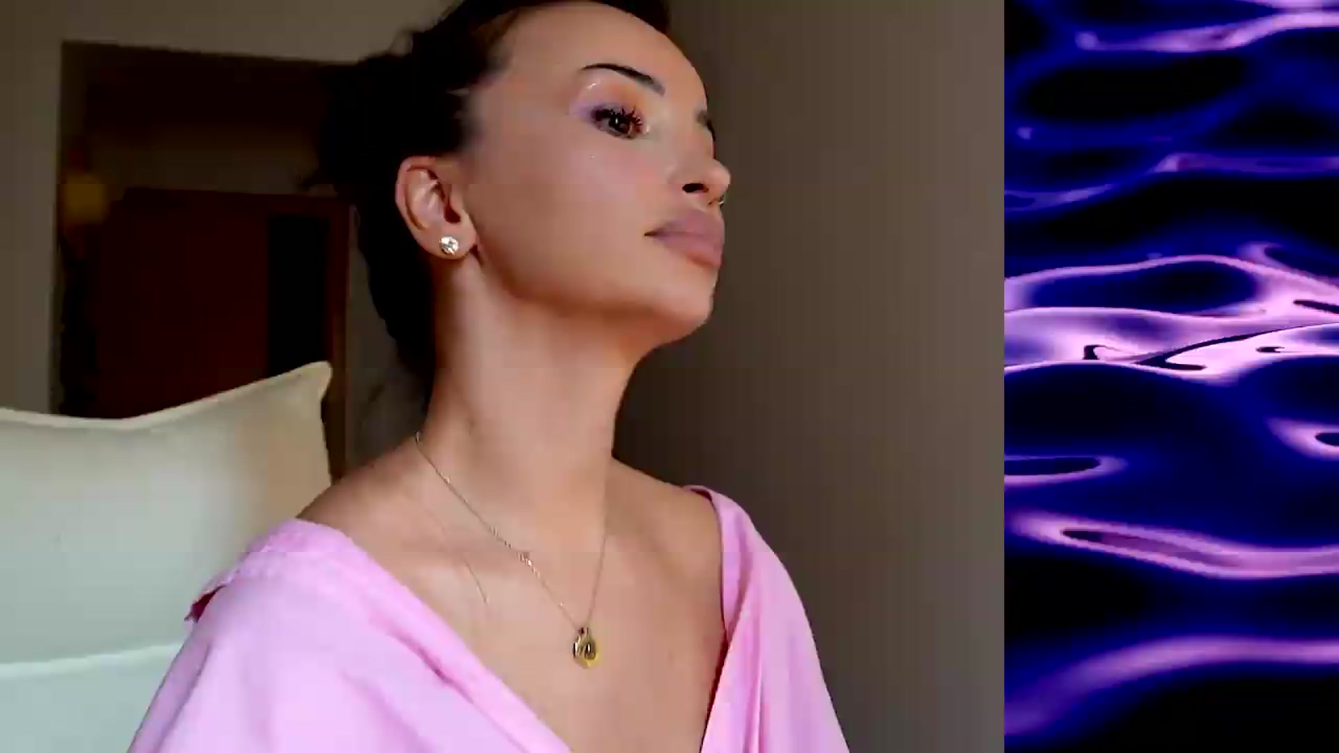Gallery image thumbnail from AlienControl's myfreecams stream on, 08/27/2026, 13:38 image 12 of 20