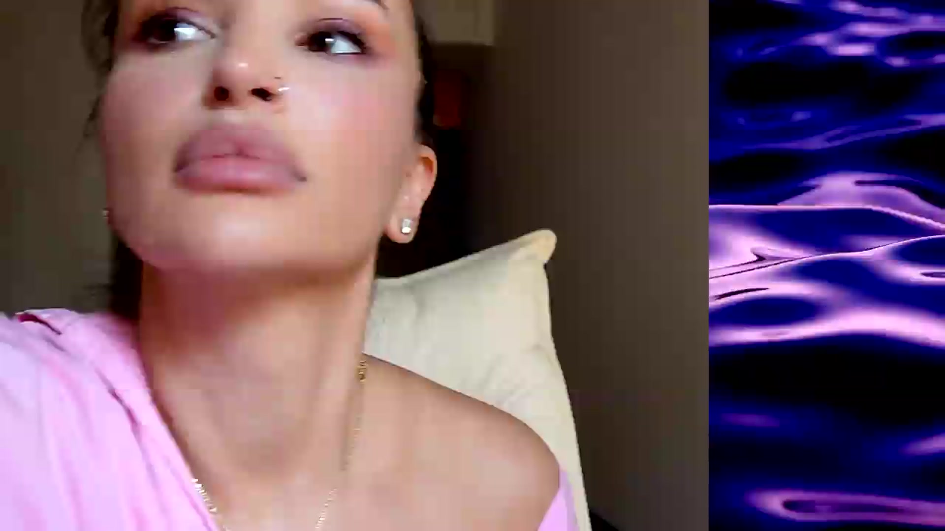 Gallery image thumbnail from AlienControl's myfreecams stream on, 08/27/2026, 13:38 image 6 of 20