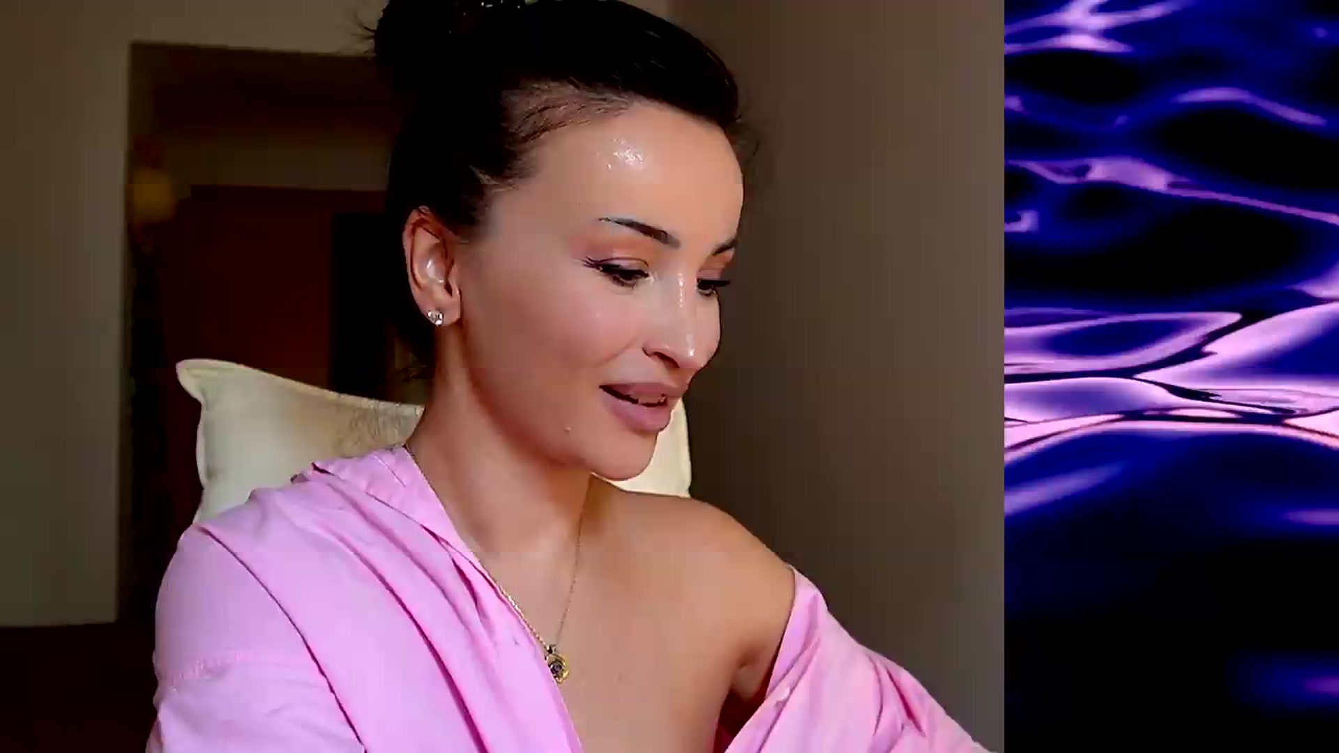 Gallery image thumbnail from AlienControl's myfreecams stream on, 08/27/2026, 13:38 image 3 of 20