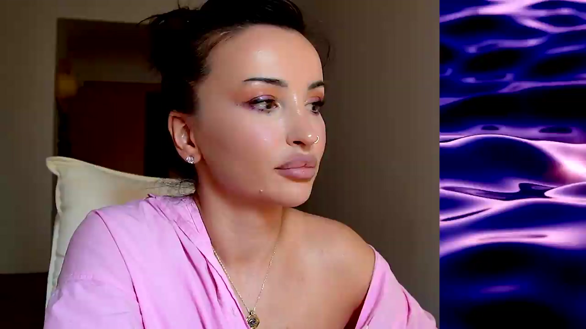 Gallery image thumbnail from AlienControl's myfreecams stream on, 08/27/2026, 13:38 image 2 of 20