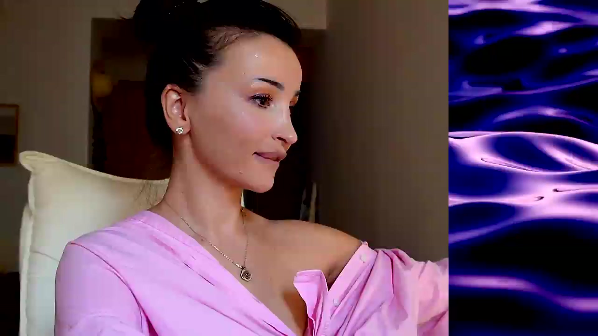 Gallery image thumbnail from AlienControl's myfreecams stream on, 08/27/2026, 13:38 image 19 of 20
