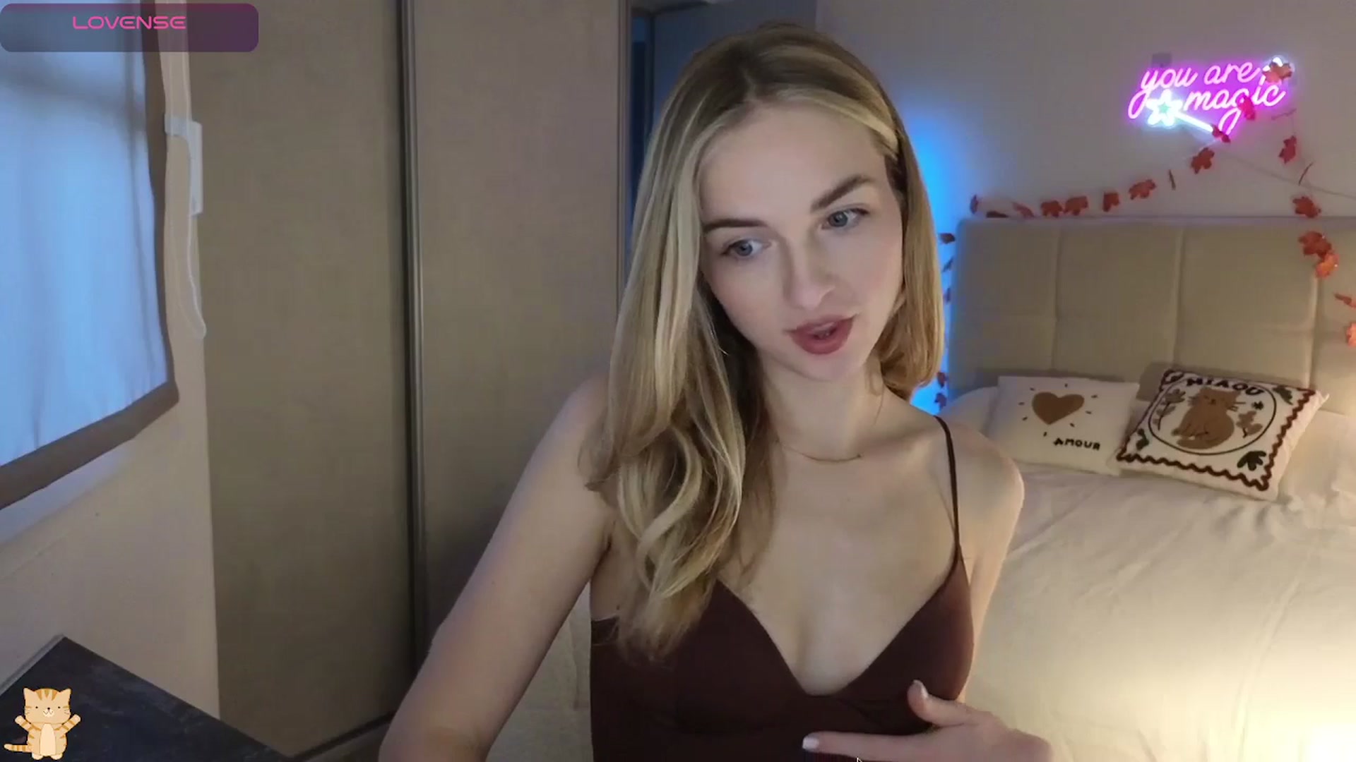 Gallery image thumbnail from AlienGirl's myfreecams stream on, 03/30/2026, 18:50 image 3 of 20