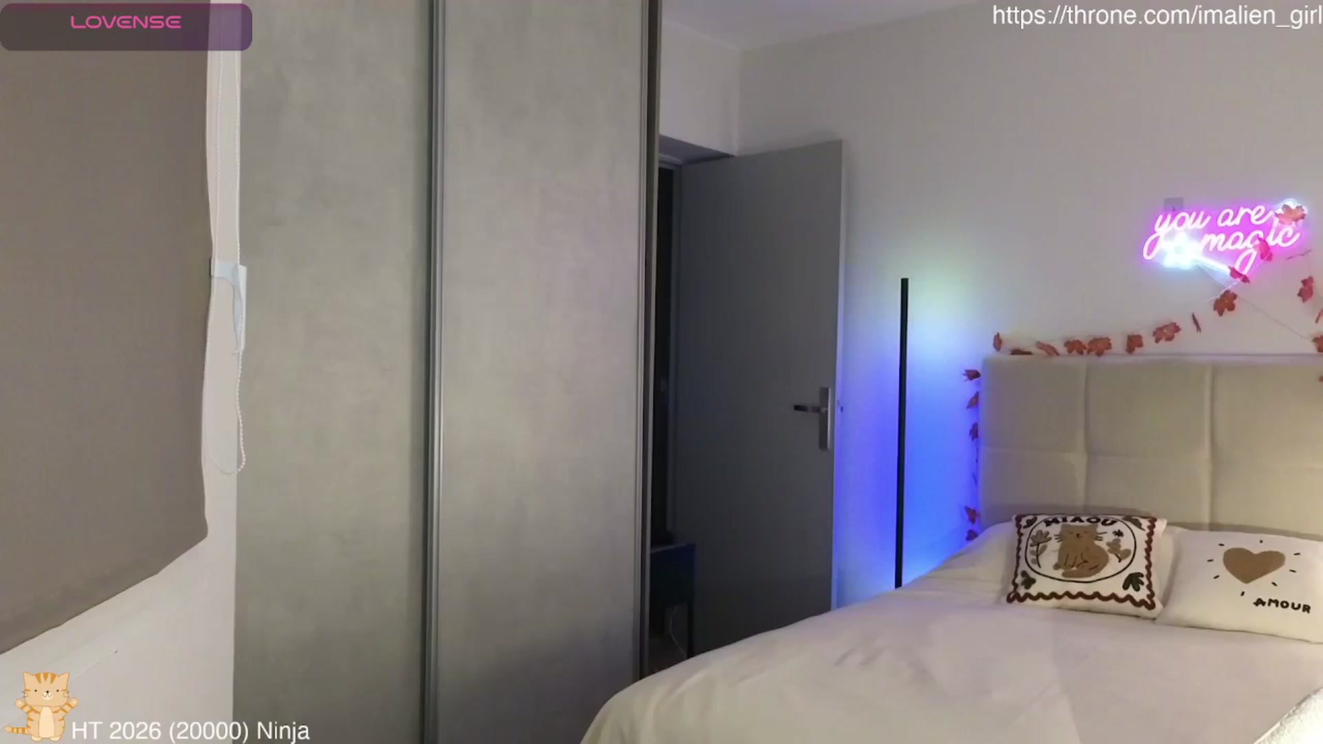 Gallery image thumbnail from AlienGirl's myfreecams stream on, 03/31/2026, 21:49 image 1 of 20