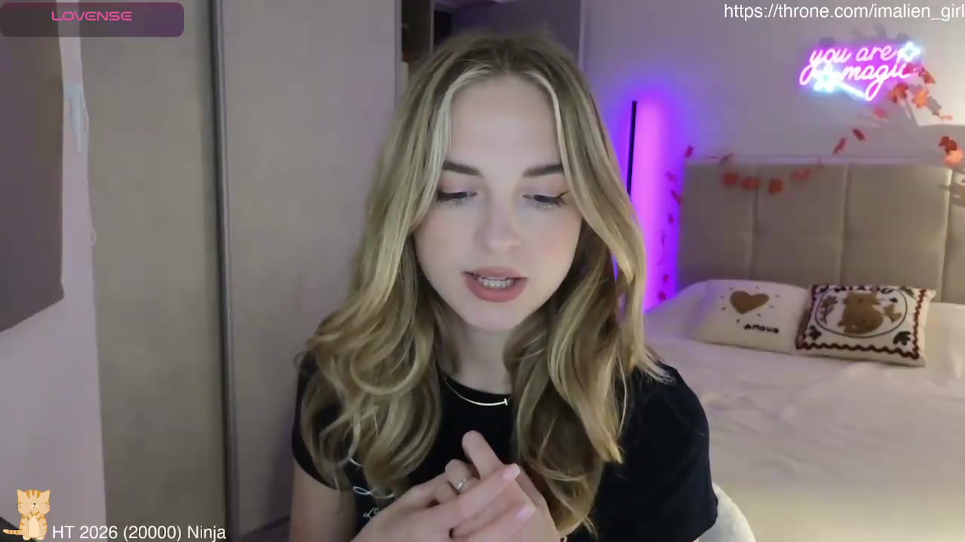 Gallery image thumbnail from AlienGirl's myfreecams stream on, 04/09/2026, 22:10 image 7 of 20