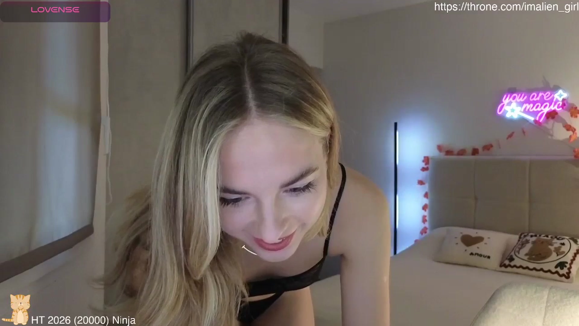 Gallery image thumbnail from AlienGirl's myfreecams stream on, 04/11/2026, 09:59 image 14 of 20