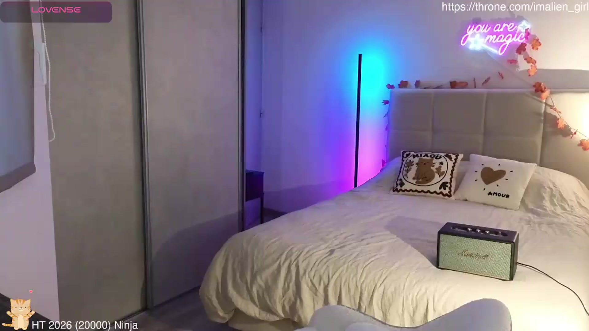 Gallery image thumbnail from AlienGirl's myfreecams stream on, 04/19/2026, 20:18 image 3 of 20