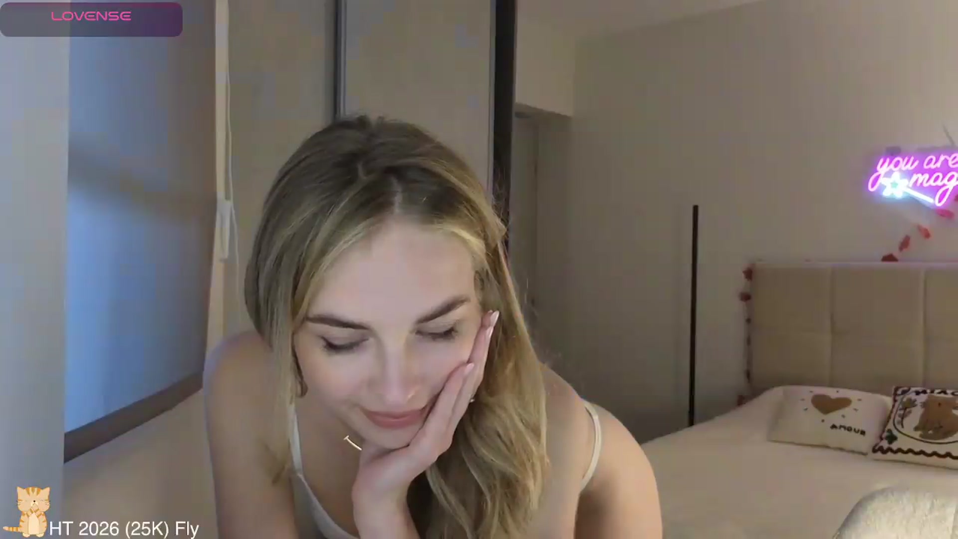Gallery image thumbnail from AlienGirl's myfreecams stream on, 04/29/2026, 18:41 image 4 of 20