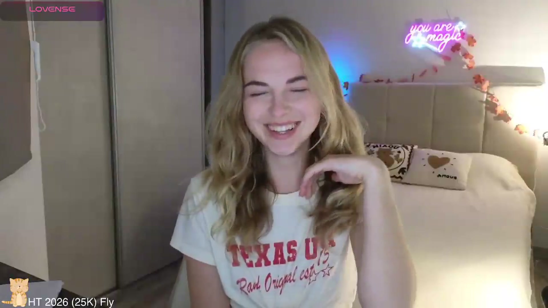 Gallery image thumbnail from AlienGirl's myfreecams stream on, 05/05/2026, 20:10 image 19 of 20