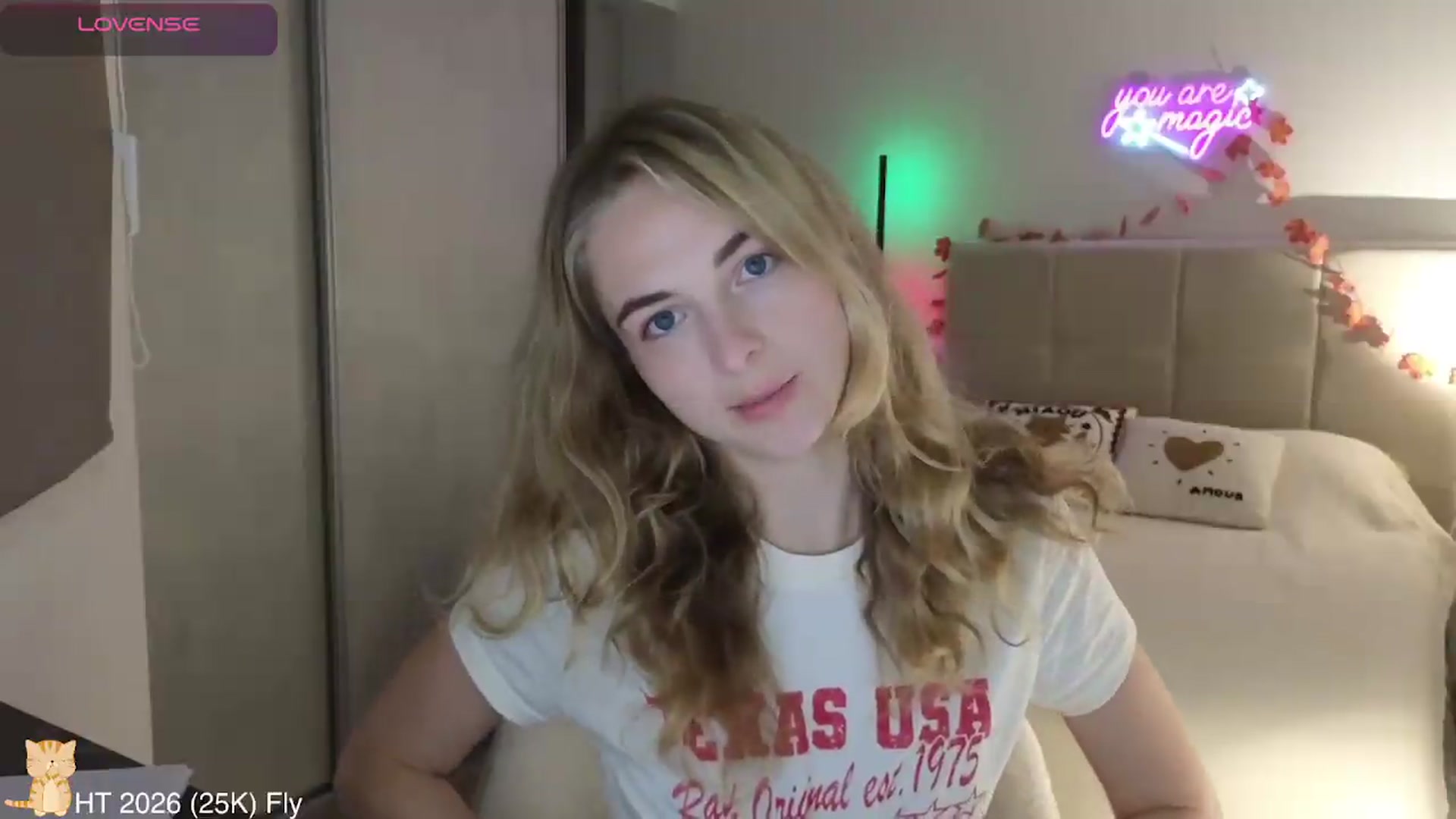Gallery image thumbnail from AlienGirl's myfreecams stream on, 05/05/2026, 20:10 image 16 of 20