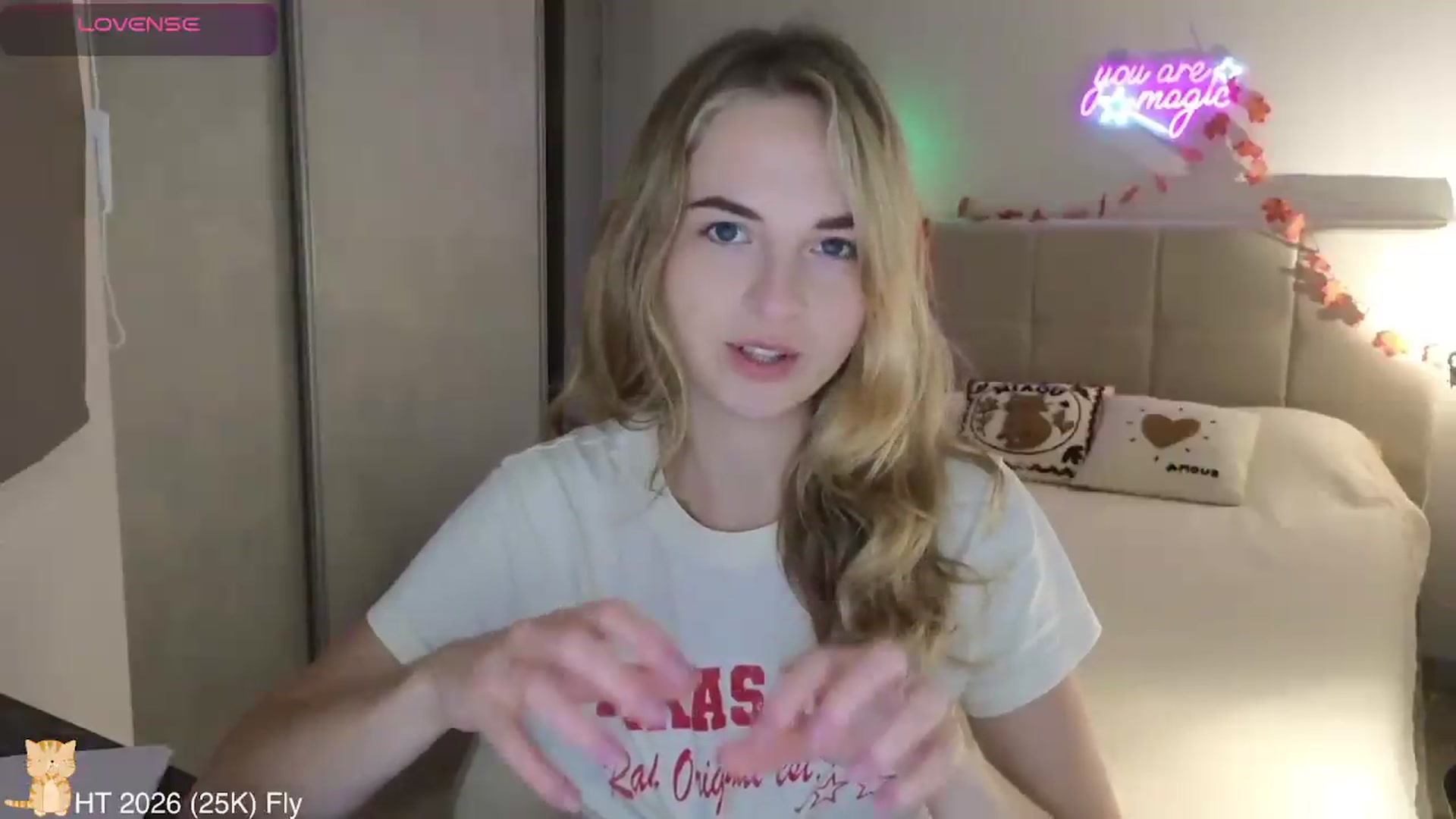 Gallery image thumbnail from AlienGirl's myfreecams stream on, 05/05/2026, 20:10 image 18 of 20