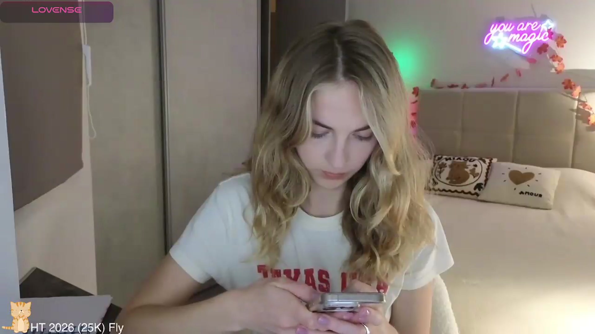 Gallery image thumbnail from AlienGirl's myfreecams stream on, 05/05/2026, 20:10 image 6 of 20
