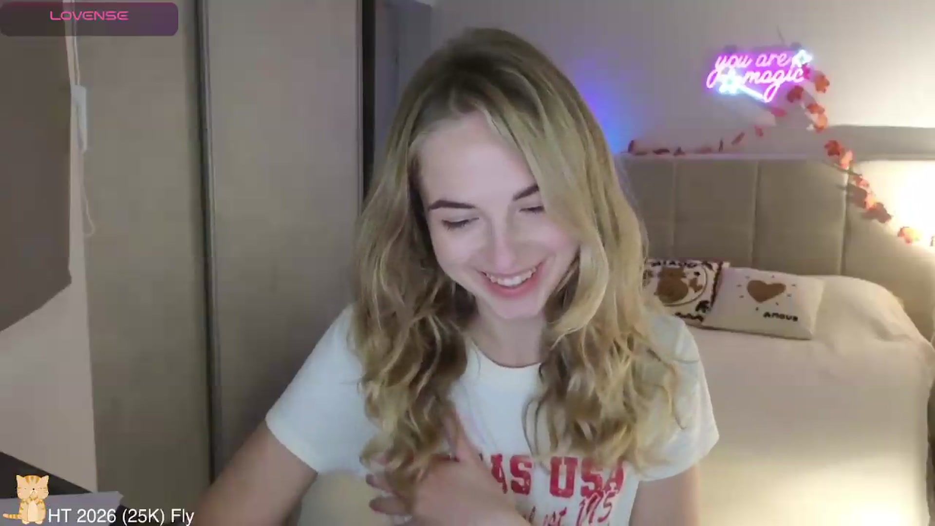 Gallery image thumbnail from AlienGirl's myfreecams stream on, 05/05/2026, 20:10 image 15 of 20