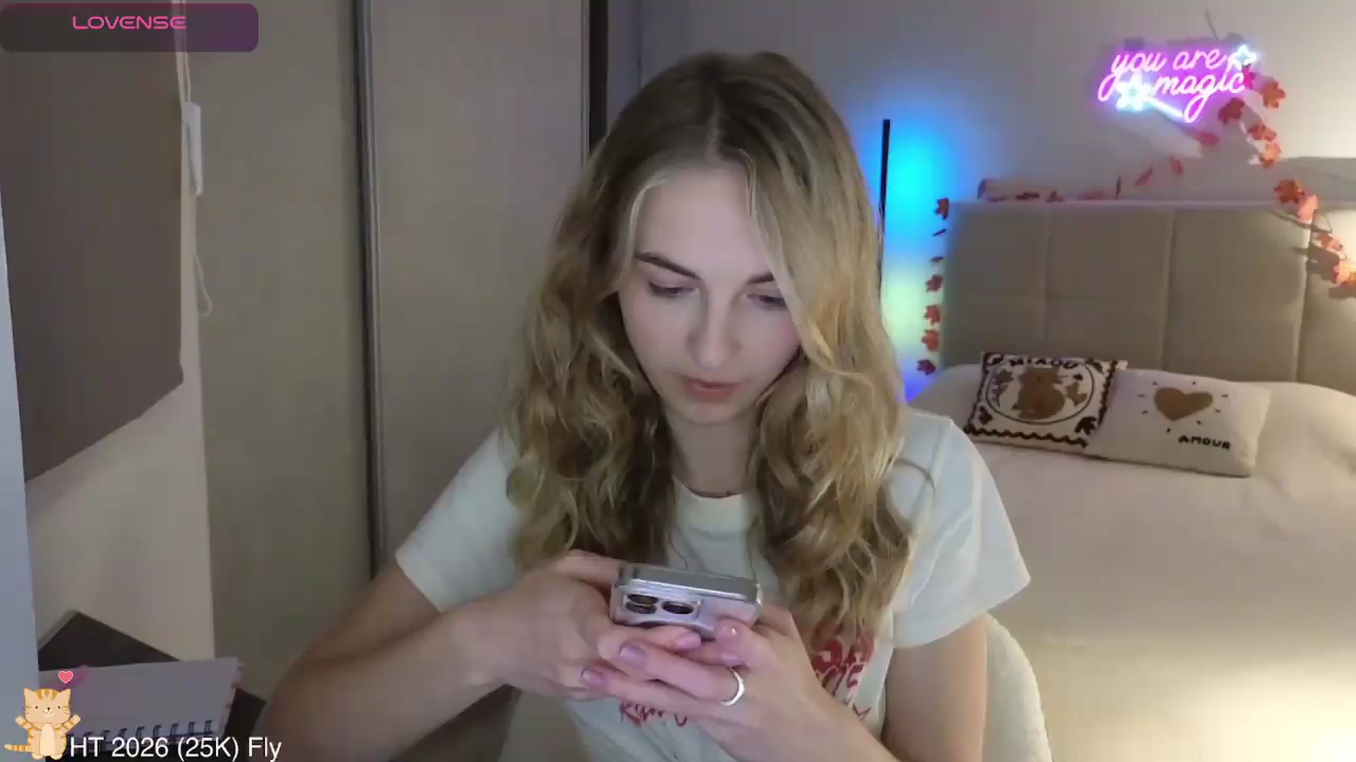 Gallery image thumbnail from AlienGirl's myfreecams stream on, 05/05/2026, 20:10 image 1 of 20