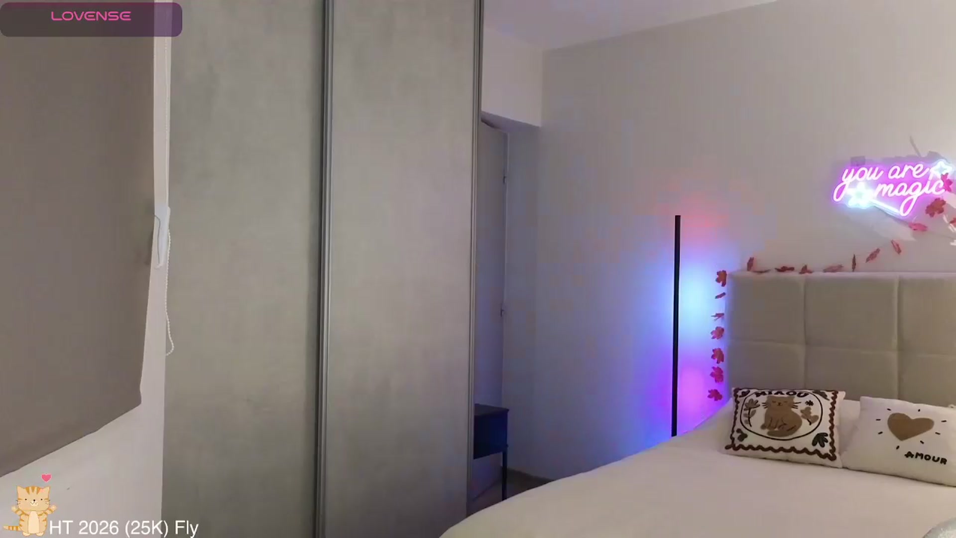 Gallery image thumbnail from AlienGirl's myfreecams stream on, 05/06/2026, 21:31 image 12 of 20