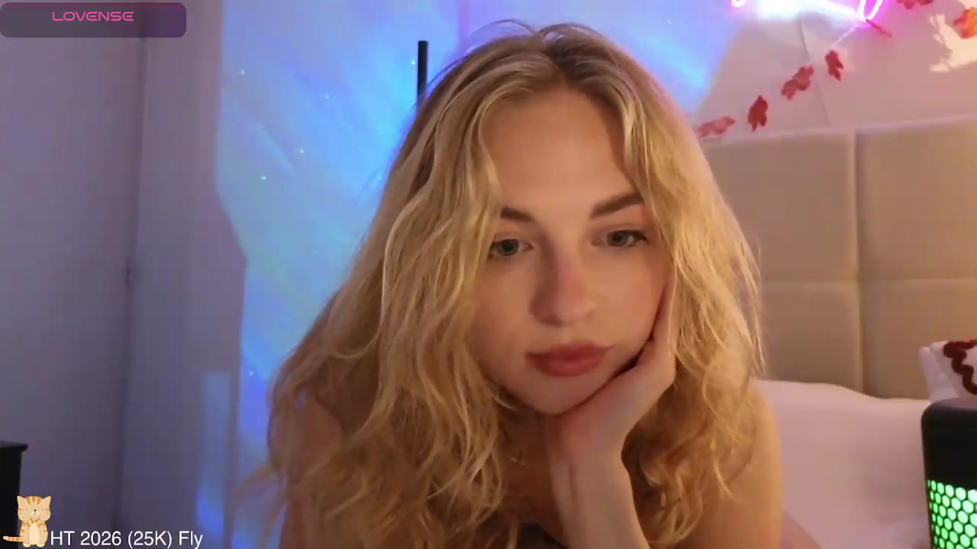 Gallery image thumbnail from AlienGirl's myfreecams stream on, 05/10/2026, 23:18 image 3 of 20