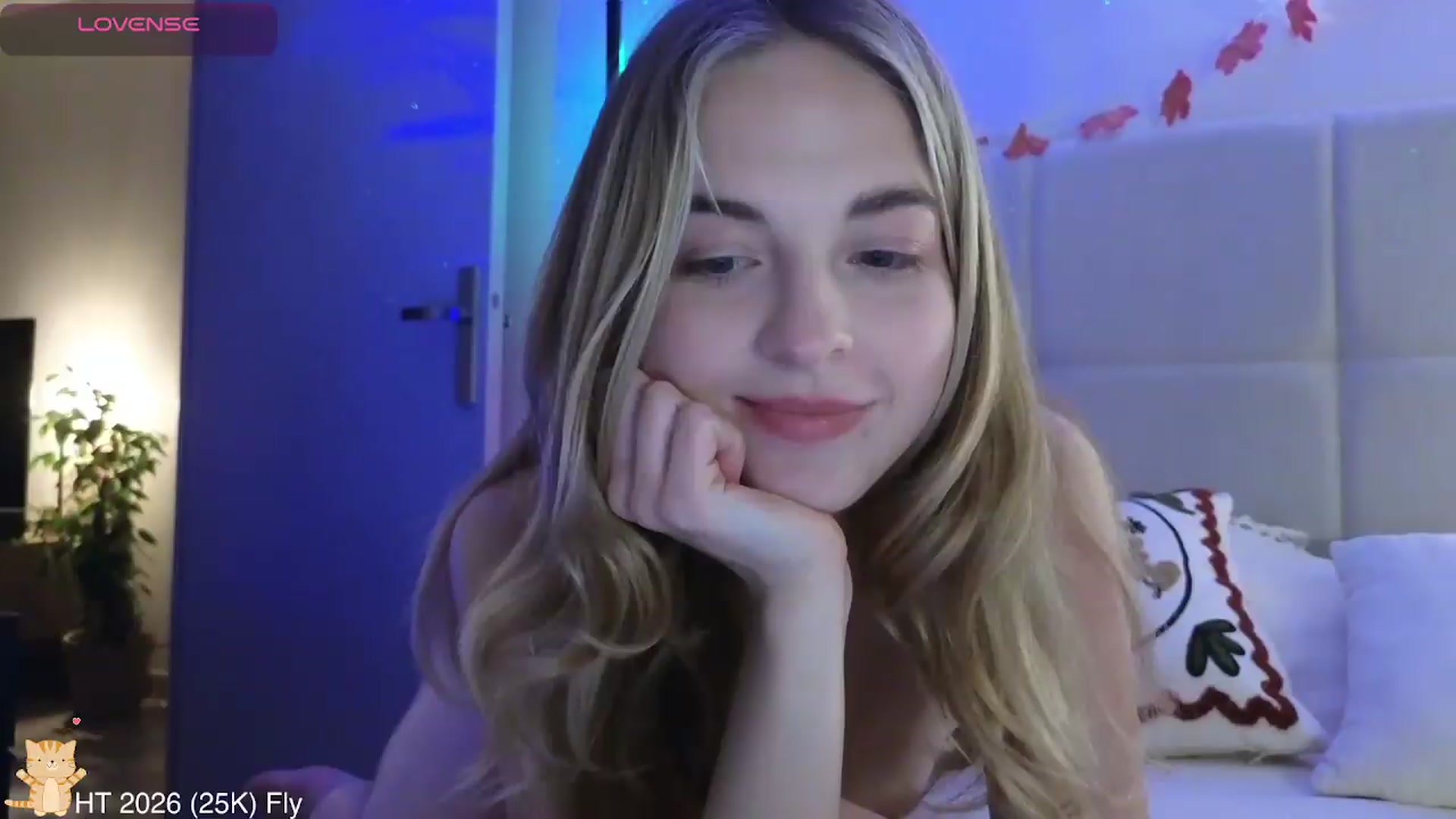 Gallery image thumbnail from AlienGirl's myfreecams stream on, 05/18/2026, 23:10 image 18 of 20