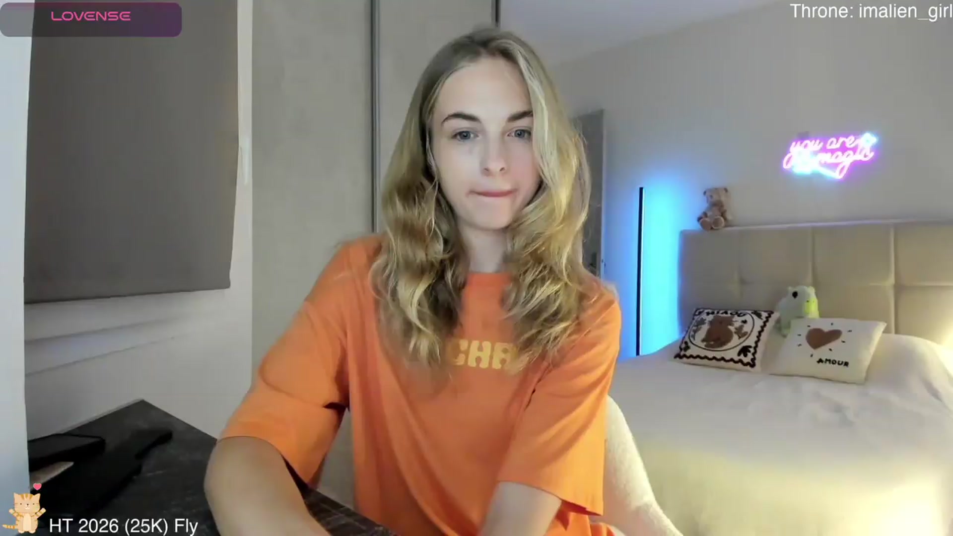 Gallery image thumbnail from AlienGirl's myfreecams stream on, 07/01/2026, 20:47 image 8 of 20