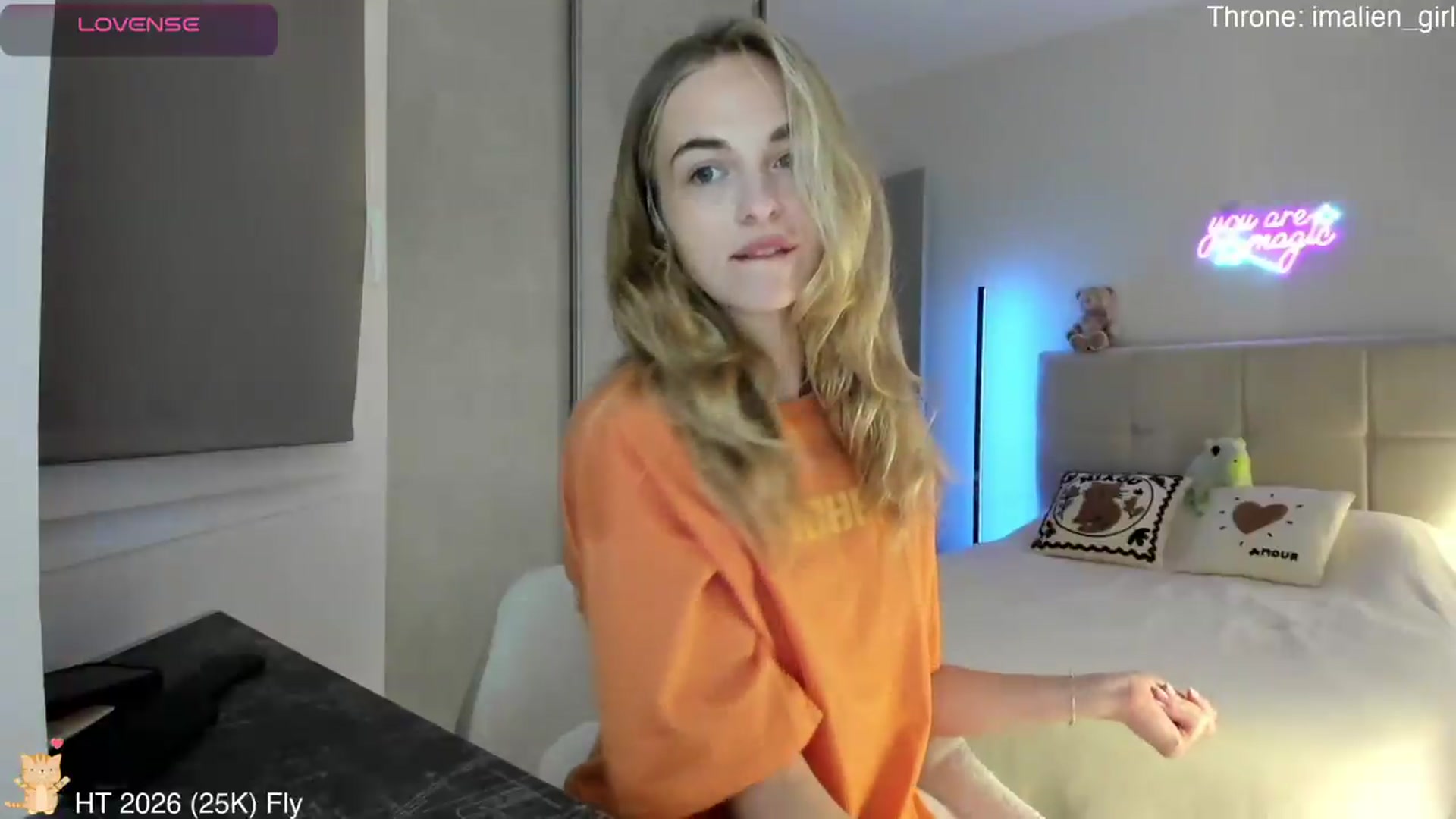 Gallery image thumbnail from AlienGirl's myfreecams stream on, 07/01/2026, 20:47 image 7 of 20