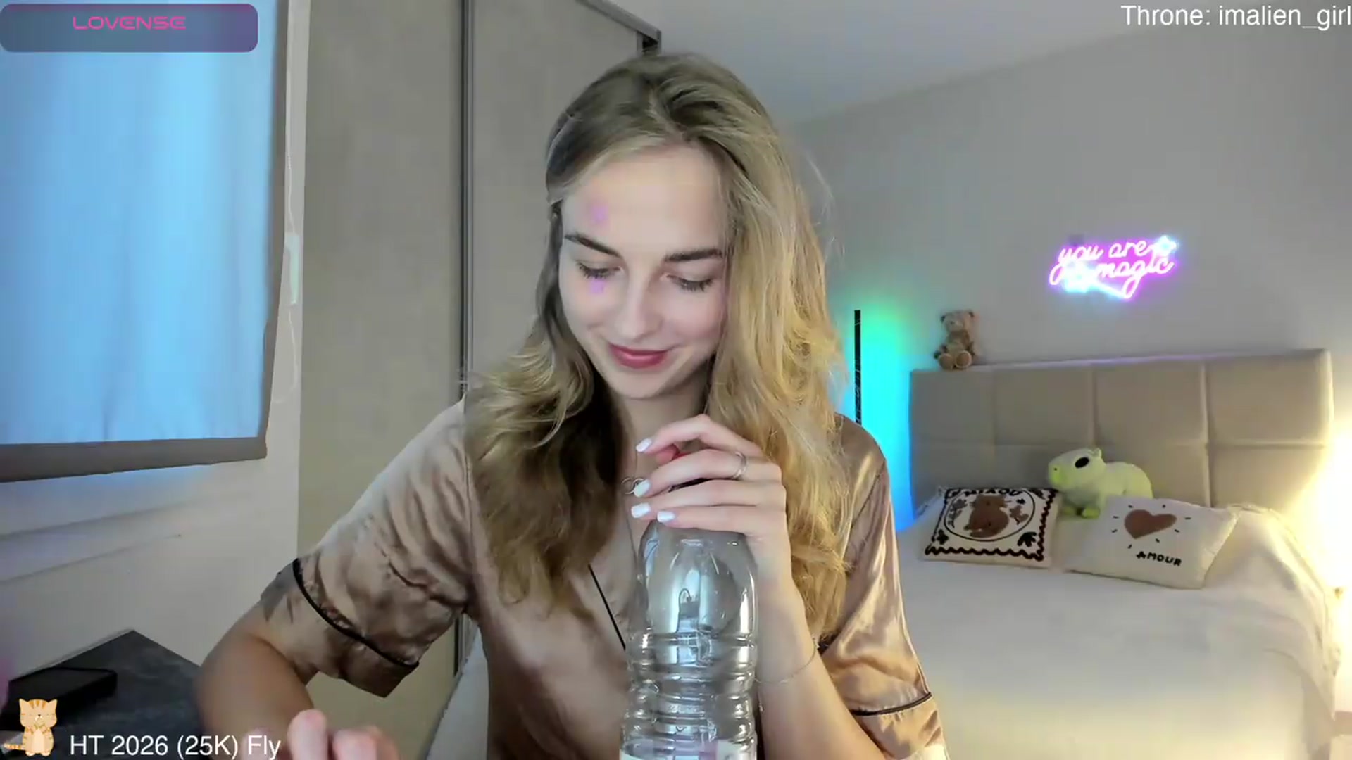Gallery image thumbnail from AlienGirl's myfreecams stream on, 07/02/2026, 20:05 image 5 of 20