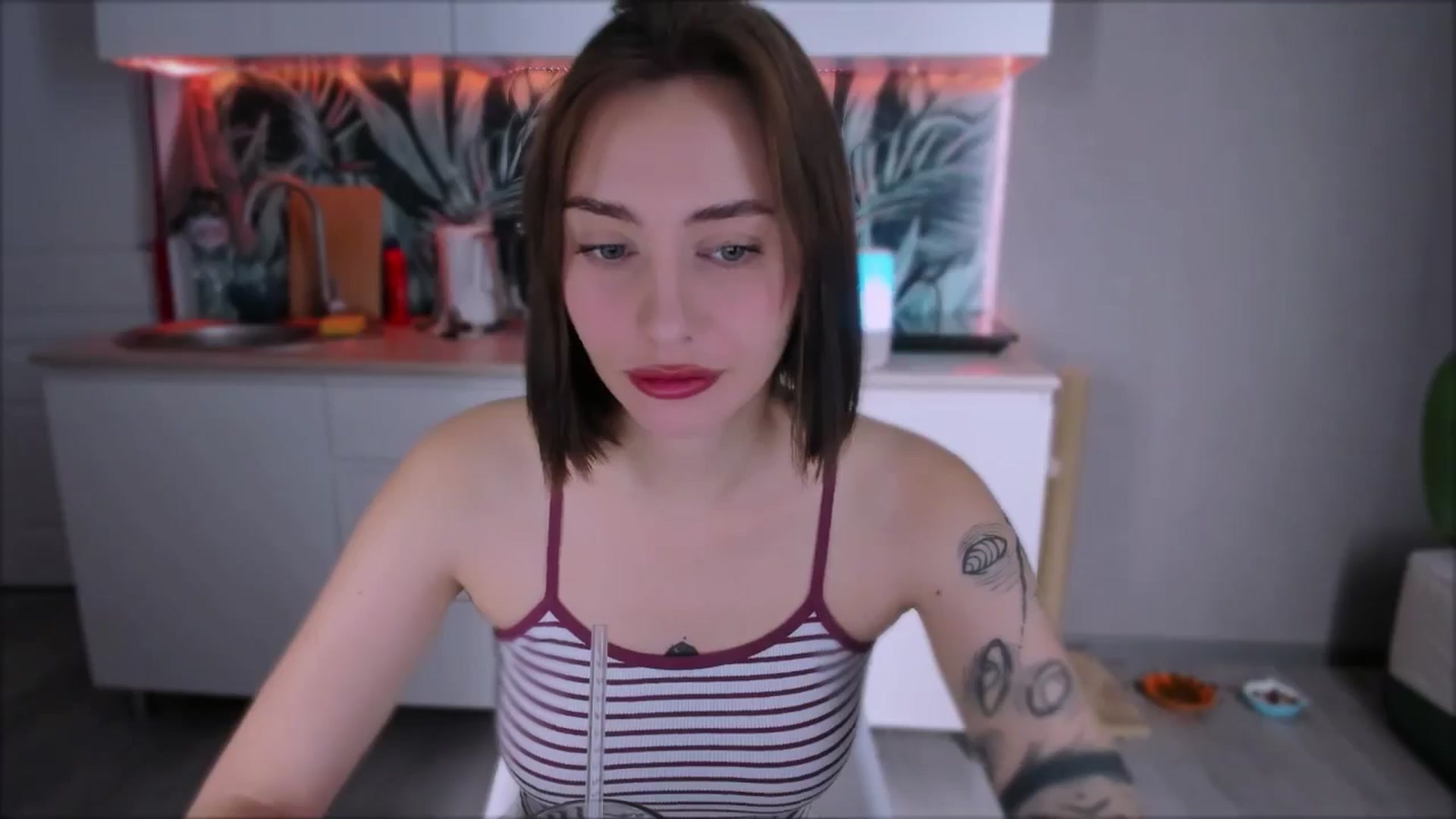 Gallery image thumbnail from Alien_Eva's myfreecams stream on, 08/29/2024, 01:30 image 8 of 20
