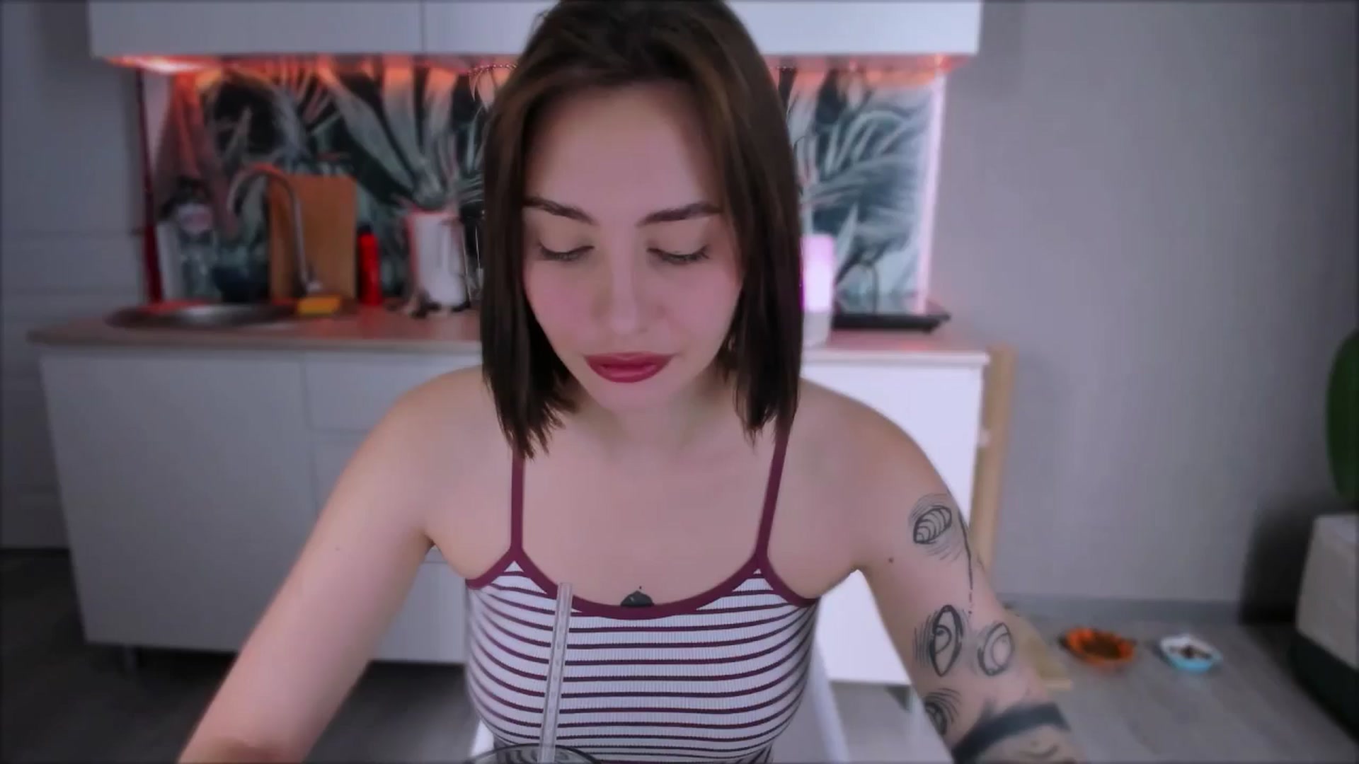 Gallery image thumbnail from Alien_Eva's myfreecams stream on, 08/29/2024, 01:30 image 20 of 20