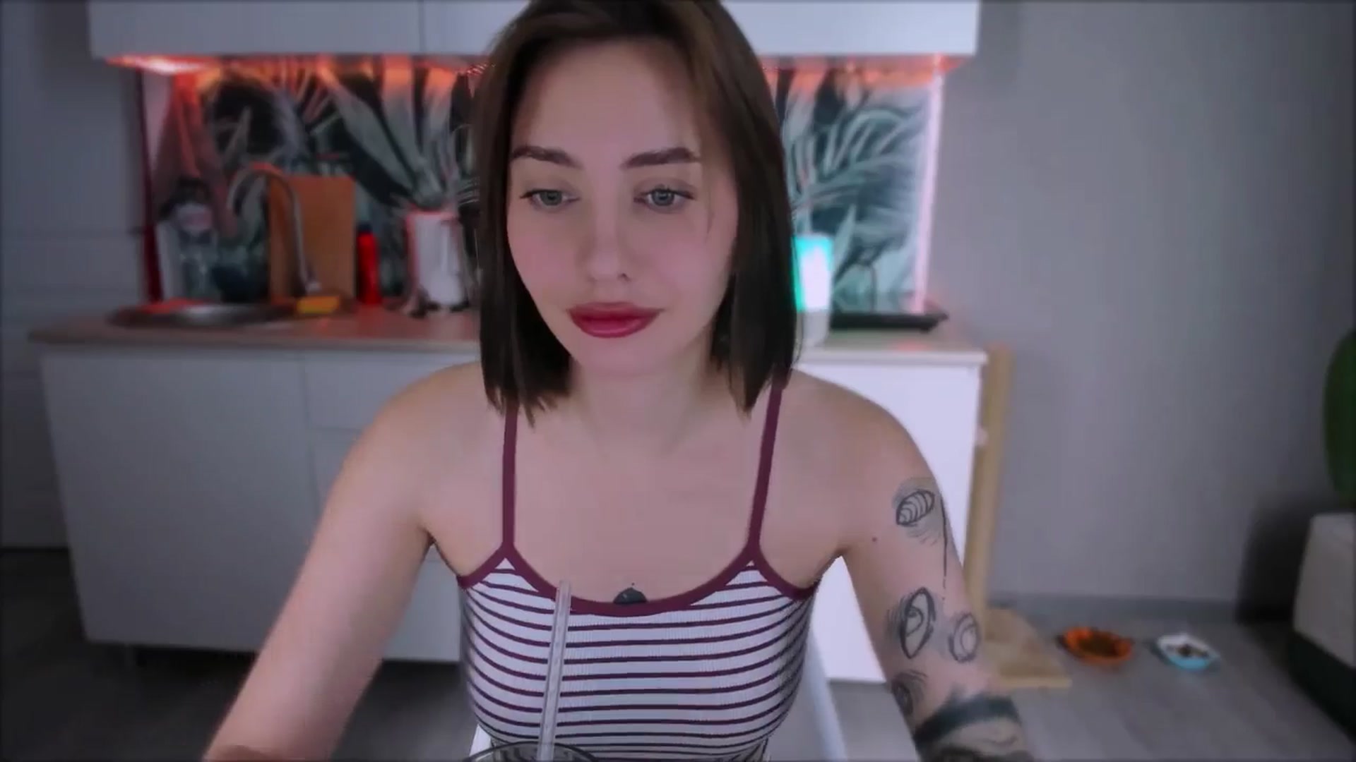 Gallery image thumbnail from Alien_Eva's myfreecams stream on, 08/29/2024, 01:30 image 17 of 20