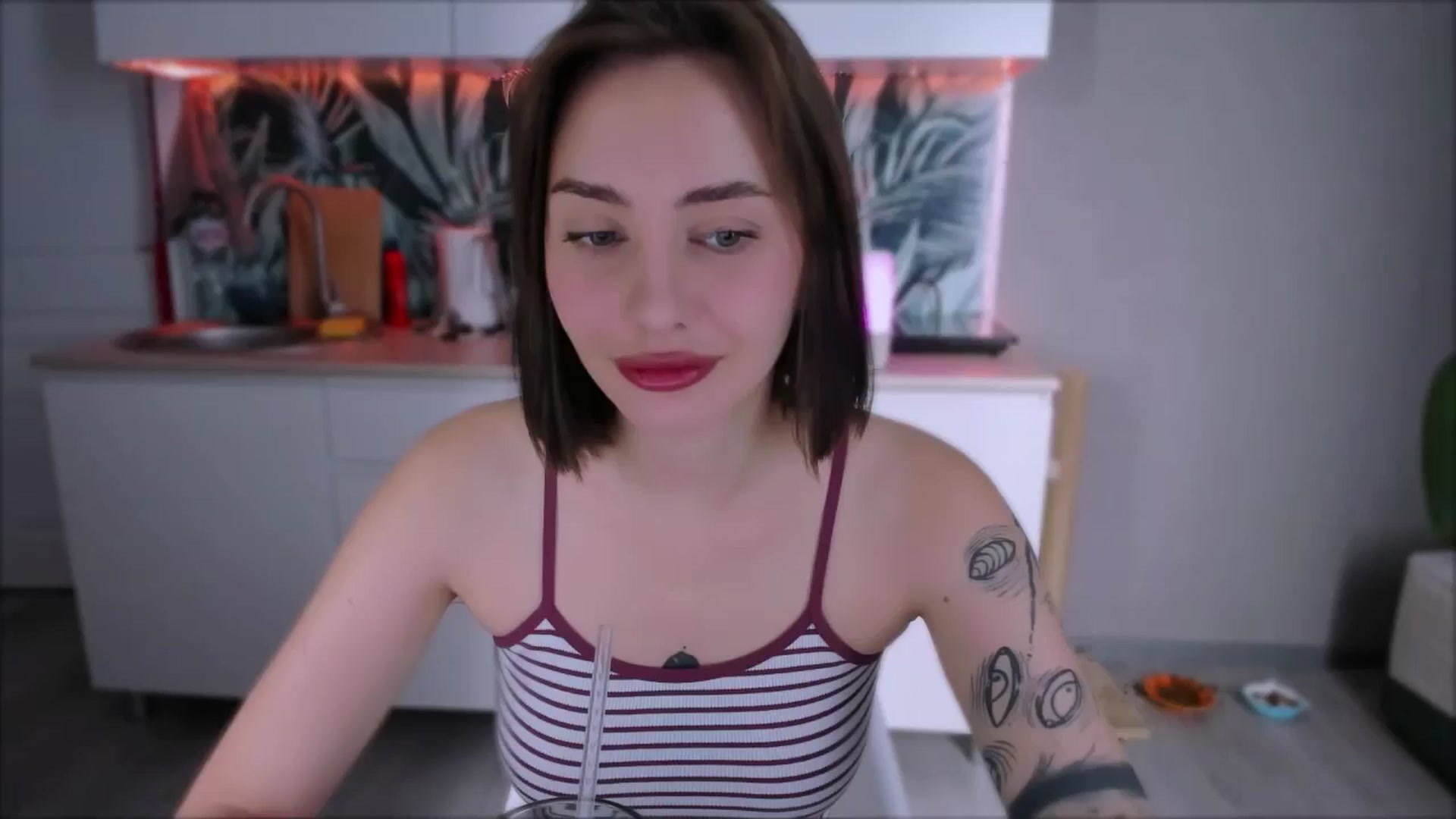 Gallery image thumbnail from Alien_Eva's myfreecams stream on, 08/29/2024, 01:30 image 18 of 20