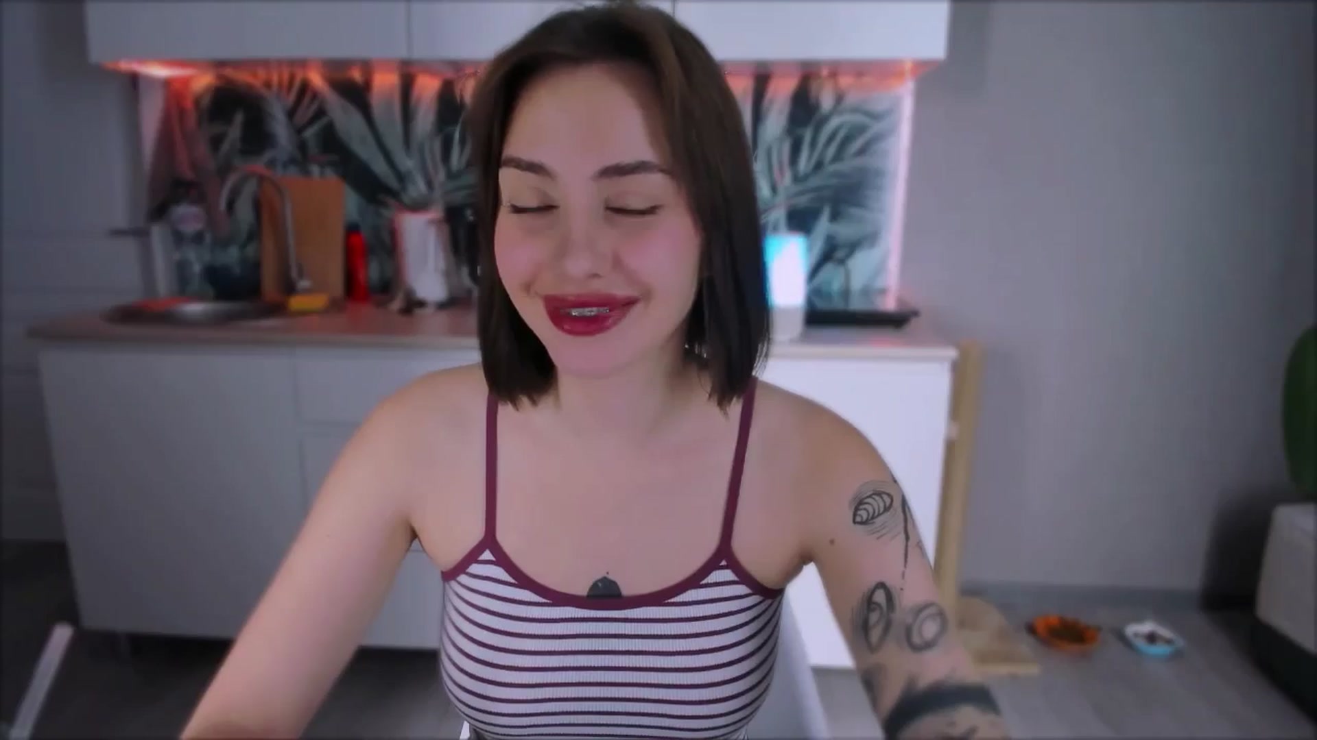 Gallery image thumbnail from Alien_Eva's myfreecams stream on, 08/29/2024, 02:54 image 15 of 20