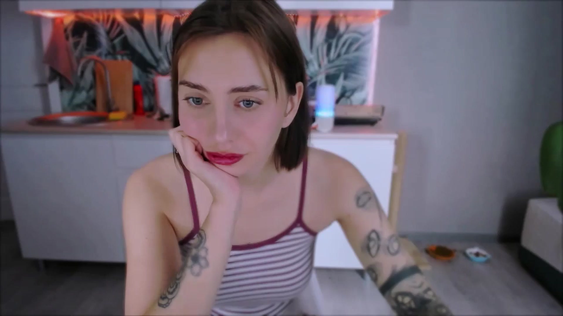Gallery image thumbnail from Alien_Eva's myfreecams stream on, 08/29/2024, 06:19 image 3 of 20