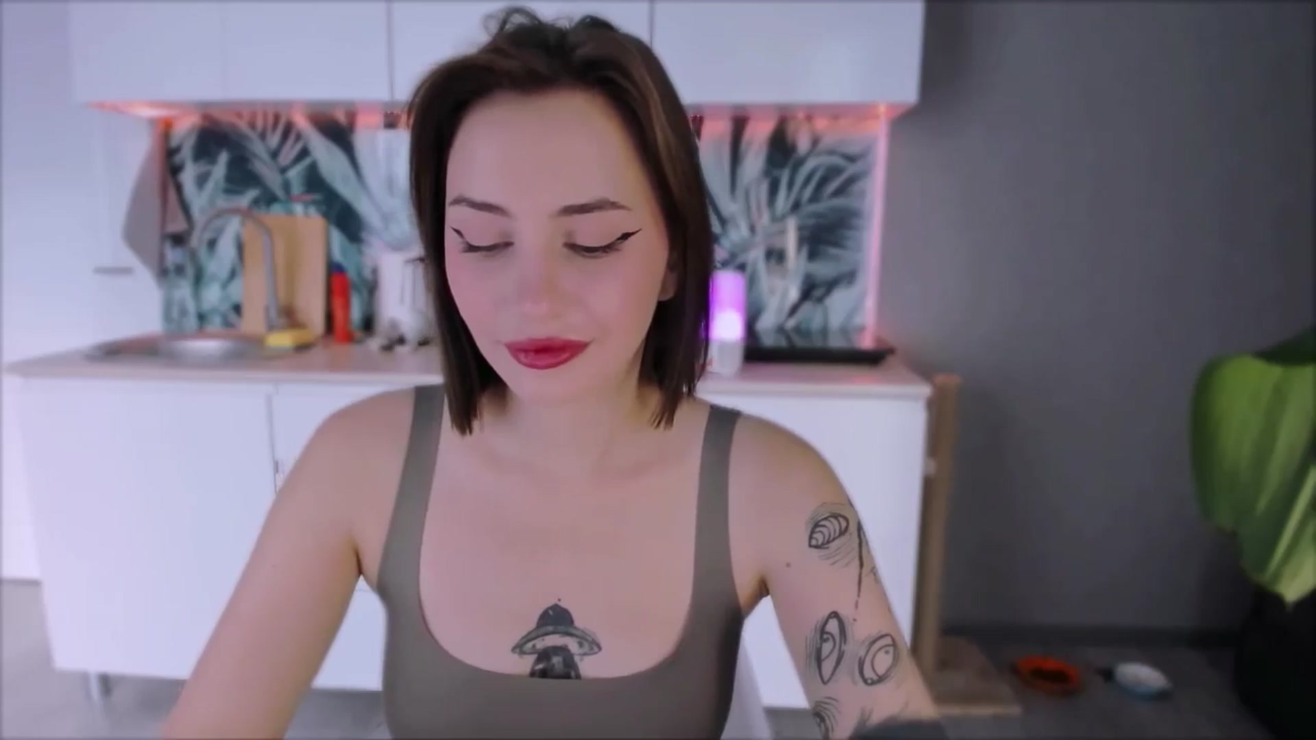 Gallery image thumbnail from Alien_Eva's myfreecams stream on, 08/30/2024, 01:32 image 10 of 20