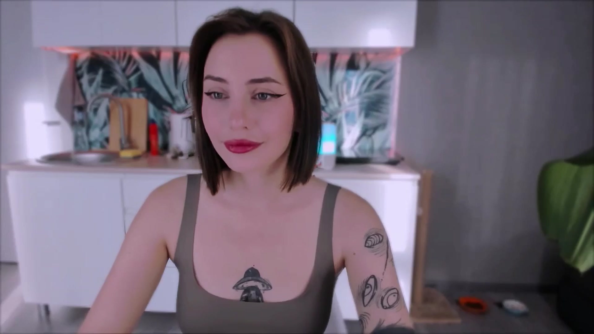 Gallery image thumbnail from Alien_Eva's myfreecams stream on, 08/30/2024, 01:32 image 14 of 20