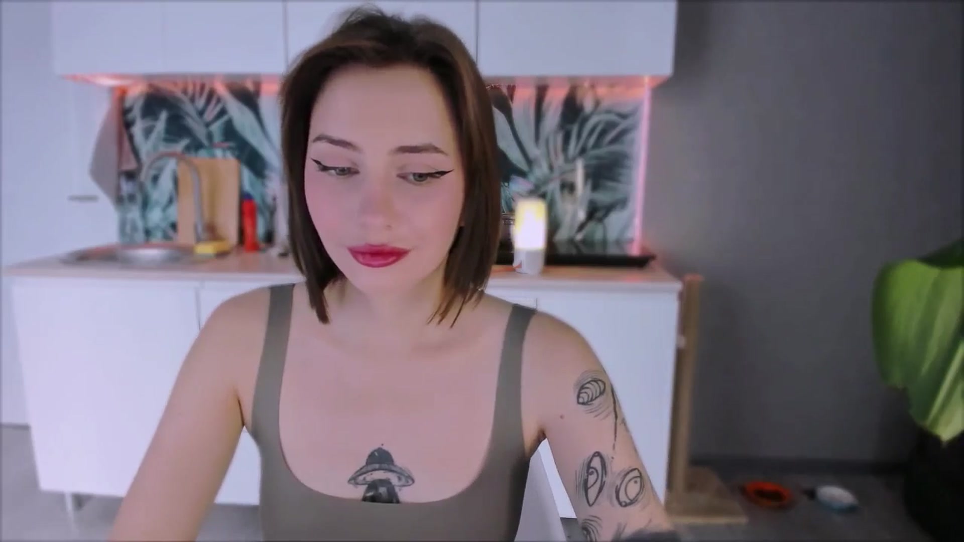 Gallery image thumbnail from Alien_Eva's myfreecams stream on, 08/30/2024, 01:32 image 4 of 20
