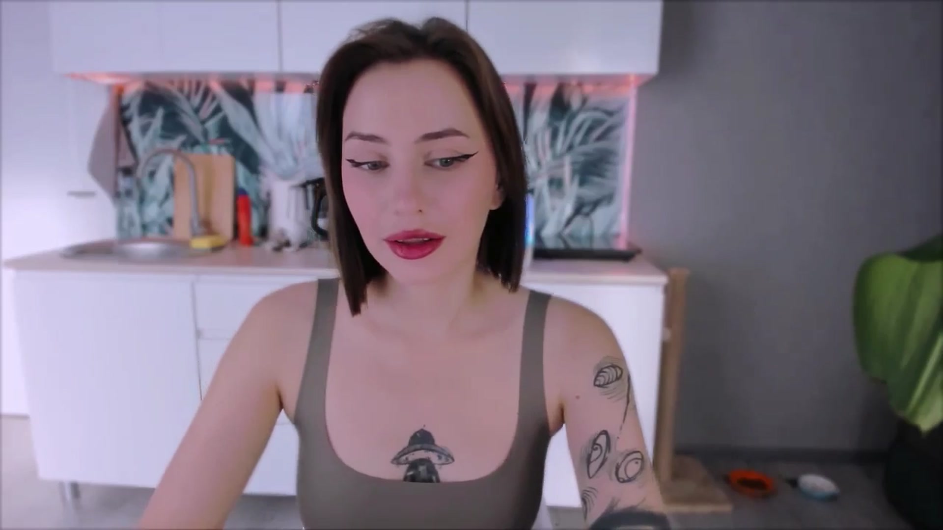 Gallery image thumbnail from Alien_Eva's myfreecams stream on, 08/30/2024, 01:32 image 12 of 20