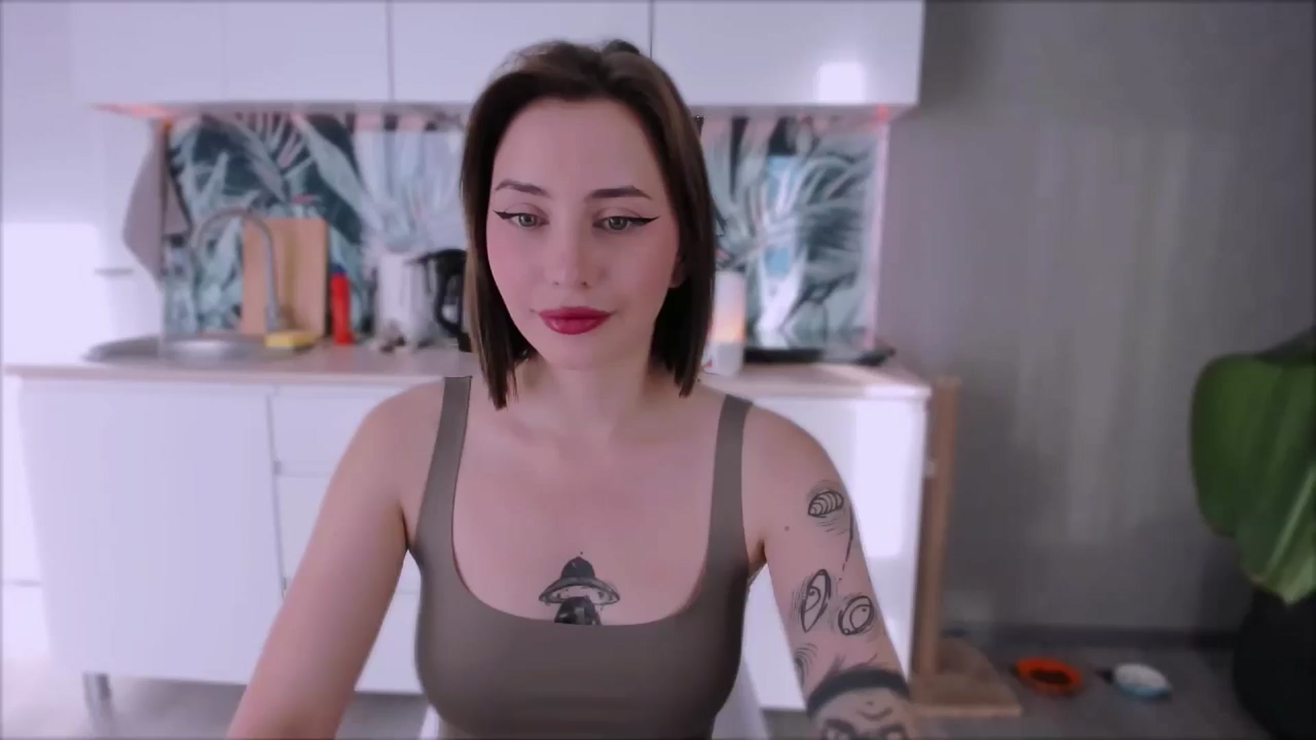 Gallery image thumbnail from Alien_Eva's myfreecams stream on, 08/30/2024, 01:32 image 13 of 20