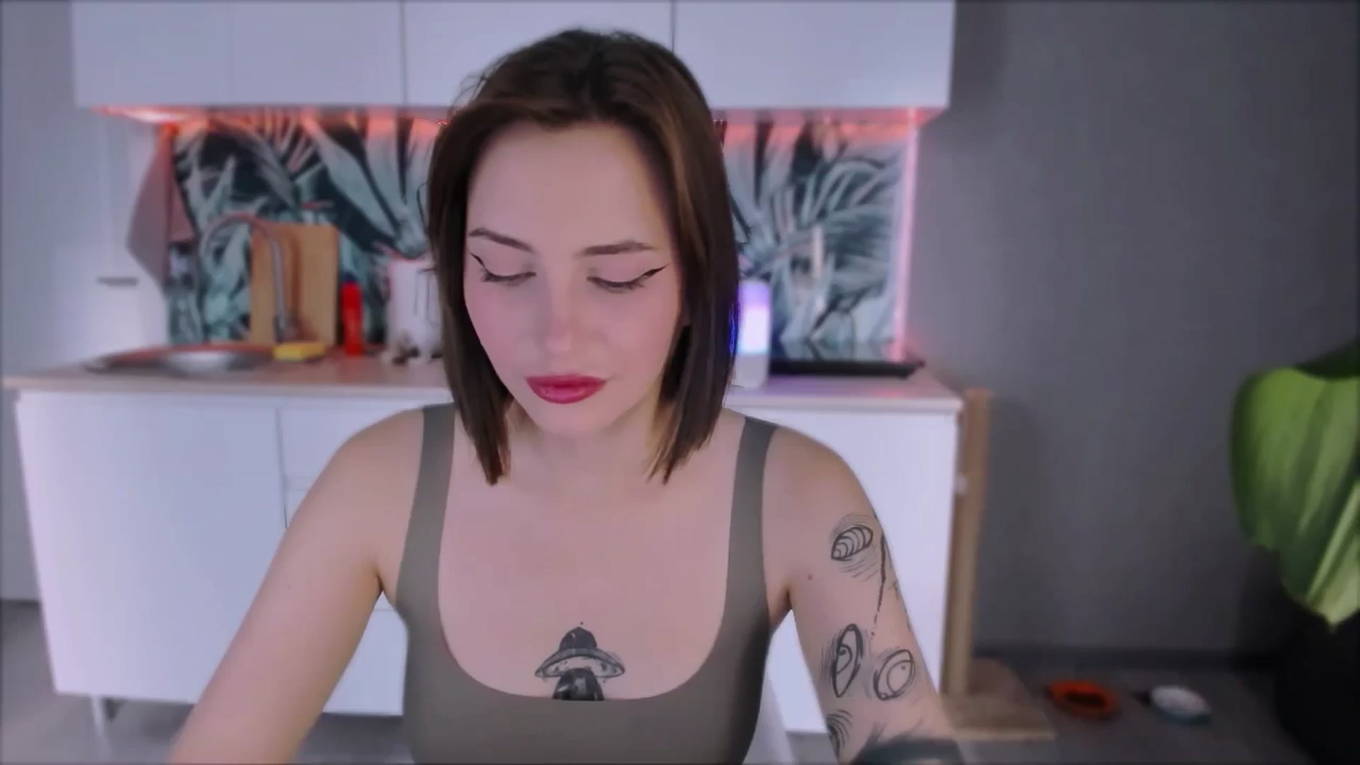 Gallery image thumbnail from Alien_Eva's myfreecams stream on, 08/30/2024, 01:32 image 17 of 20