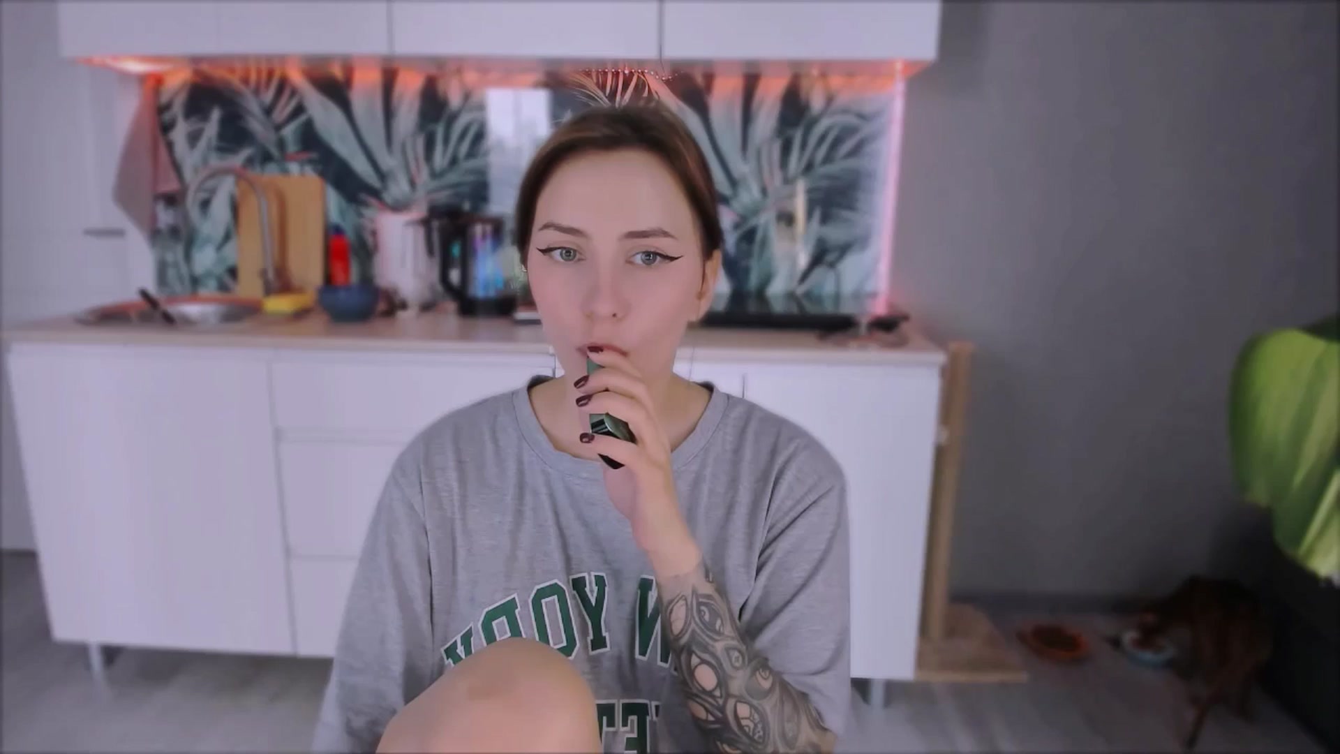 Gallery image thumbnail from Alien_Eva's myfreecams stream on, 08/30/2024, 06:44 image 1 of 20