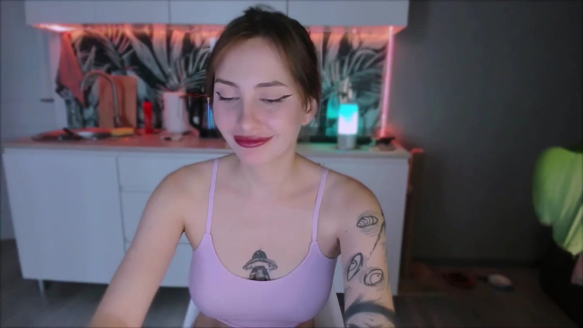 Gallery image thumbnail from Alien_Eva's myfreecams stream on, 08/30/2024, 12:17 image 12 of 20