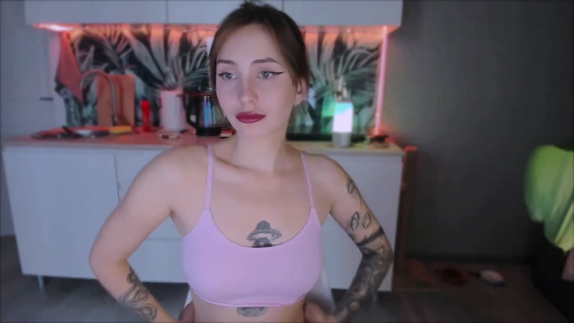 Gallery image thumbnail from Alien_Eva's myfreecams stream on, 08/30/2024, 12:17 image 11 of 20
