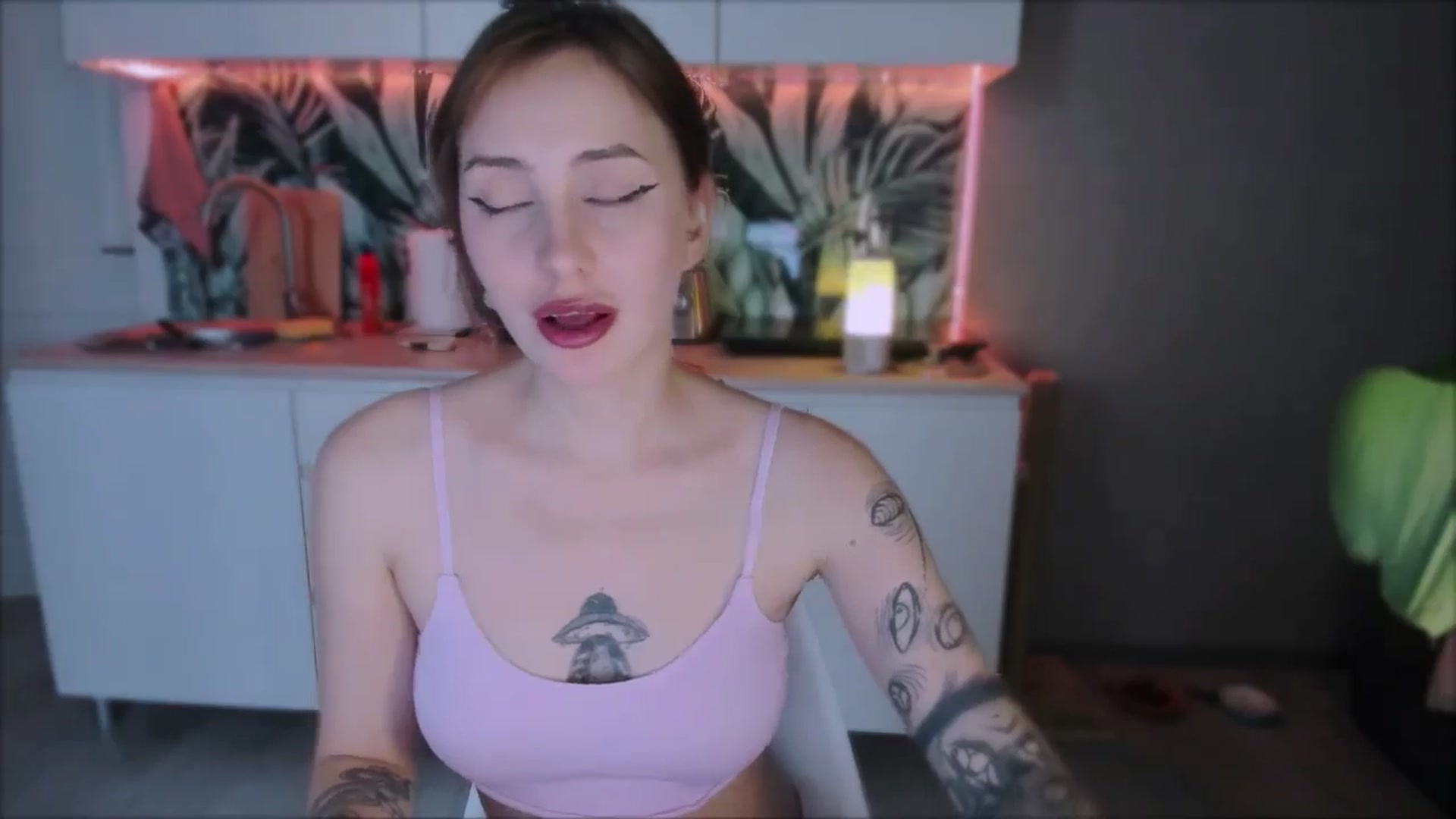 Gallery image thumbnail from Alien_Eva's myfreecams stream on, 08/30/2024, 12:17 image 19 of 20