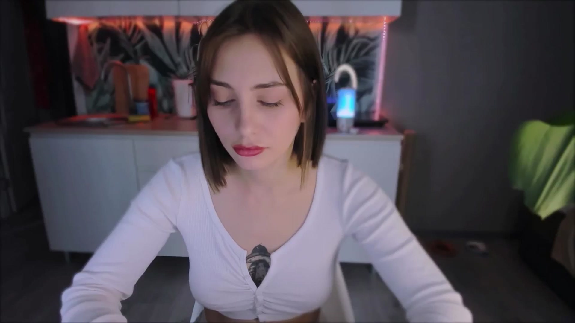Gallery image thumbnail from Alien_Eva's myfreecams stream on, 09/02/2024, 05:41 image 9 of 20