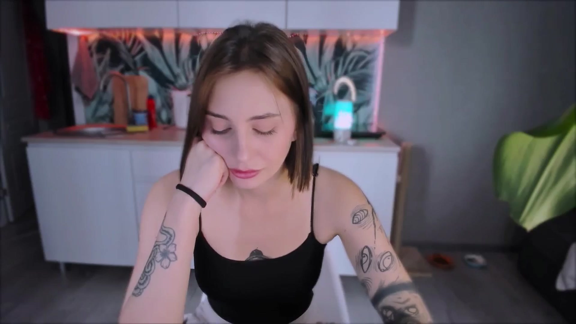 Gallery image thumbnail from Alien_Eva's myfreecams stream on, 09/02/2024, 06:43 image 10 of 20